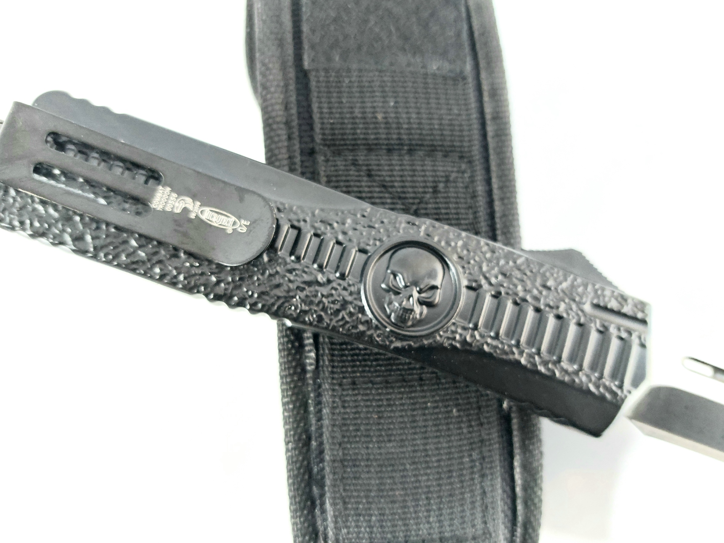 Microtech Black OTF- сгъваем автоматичен нож танто Skull