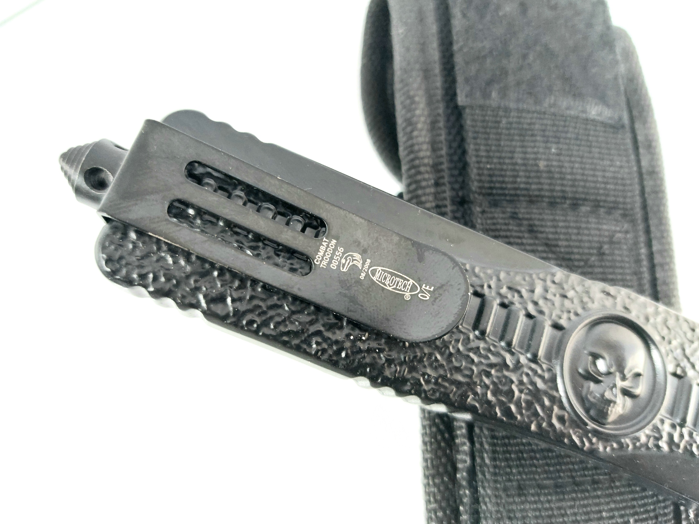 Microtech Black OTF- сгъваем автоматичен нож танто Skull