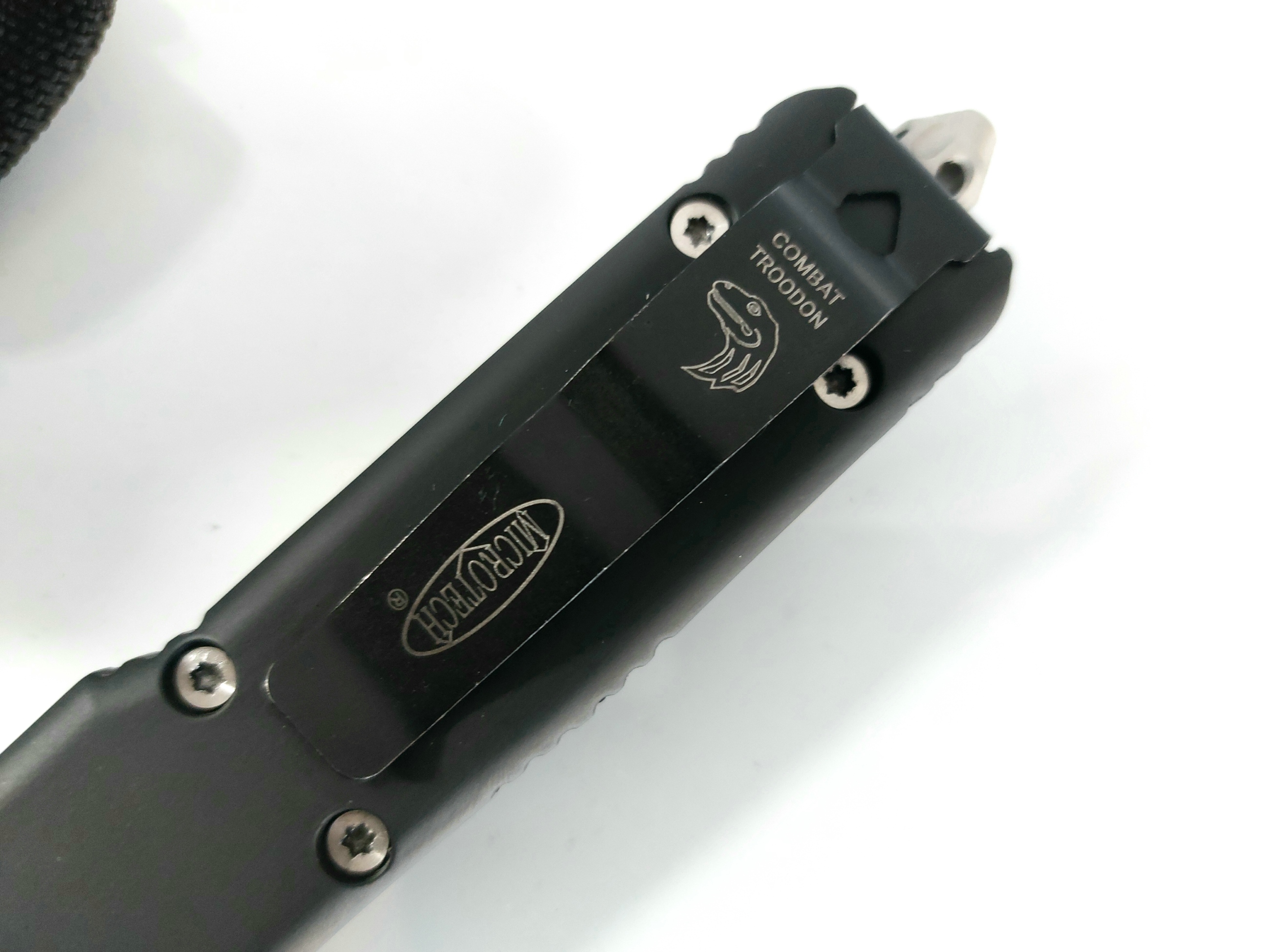 Microtech Black OTF- сгъваем автоматичен нож тип кама с клипс и калъф