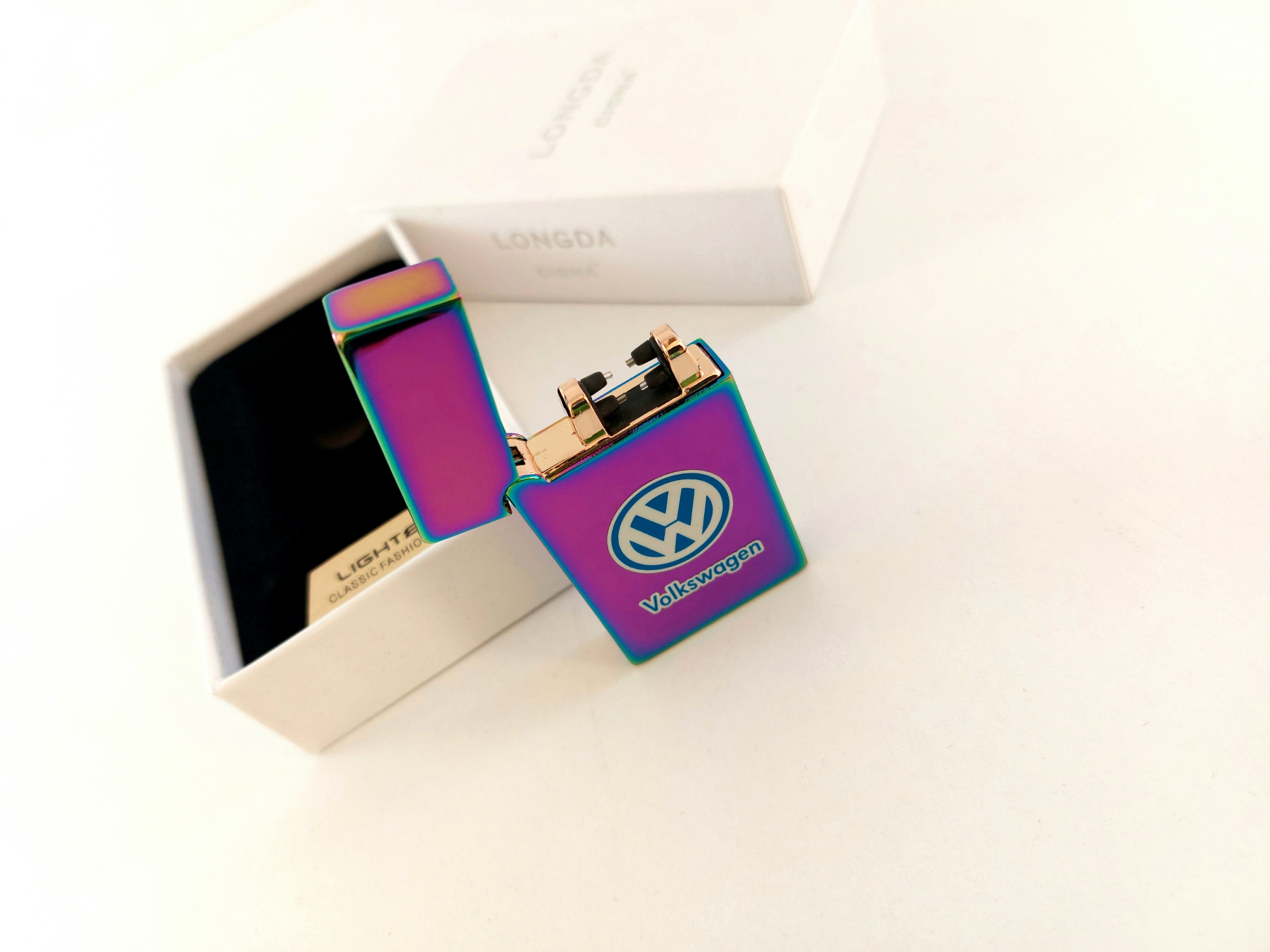 Електрическа запалка с логото наVolkswagen с луксозна подаръчна кутийка