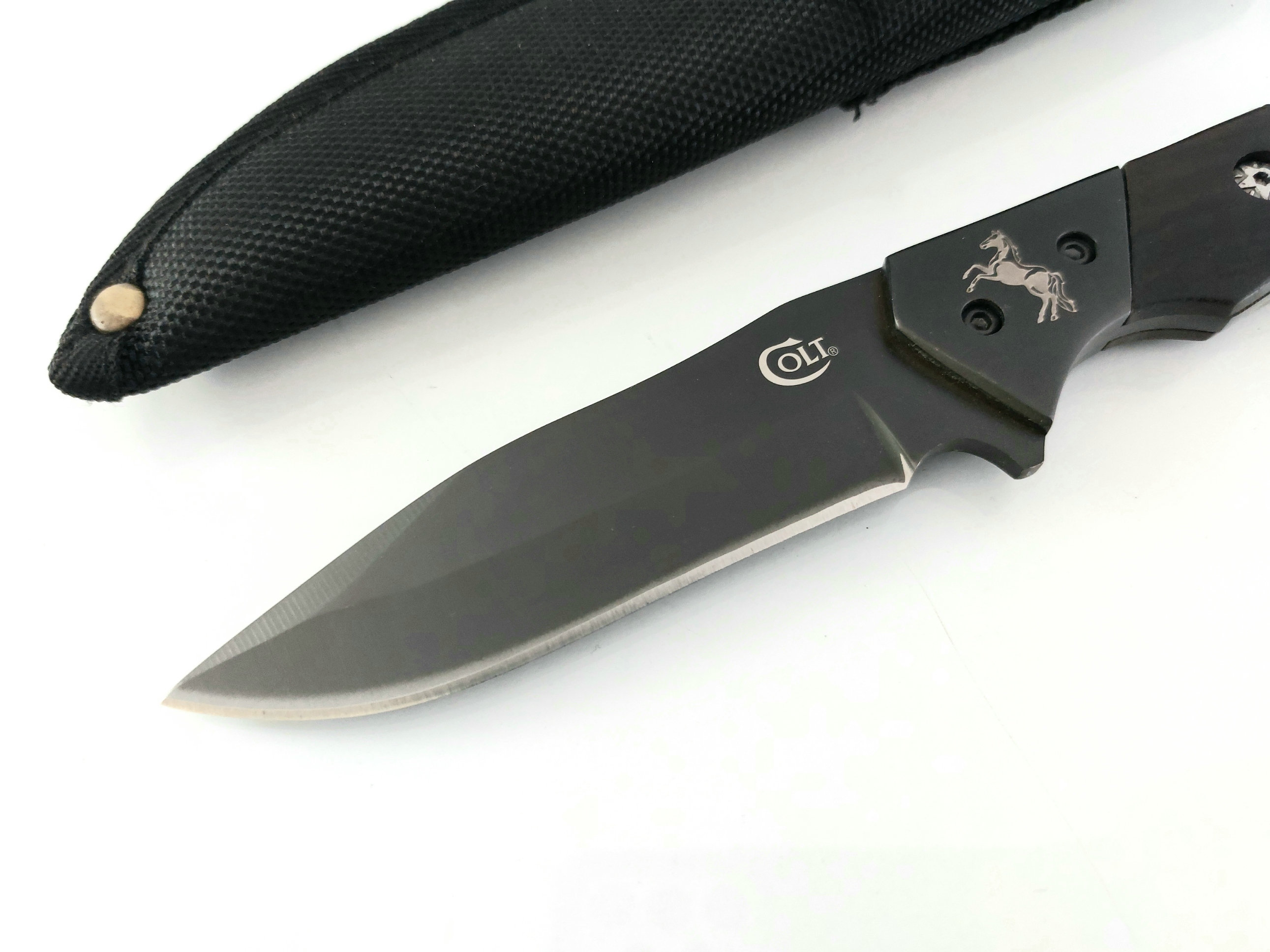 Ловен нож с черно тефлоново покритие модел CT343 Colt