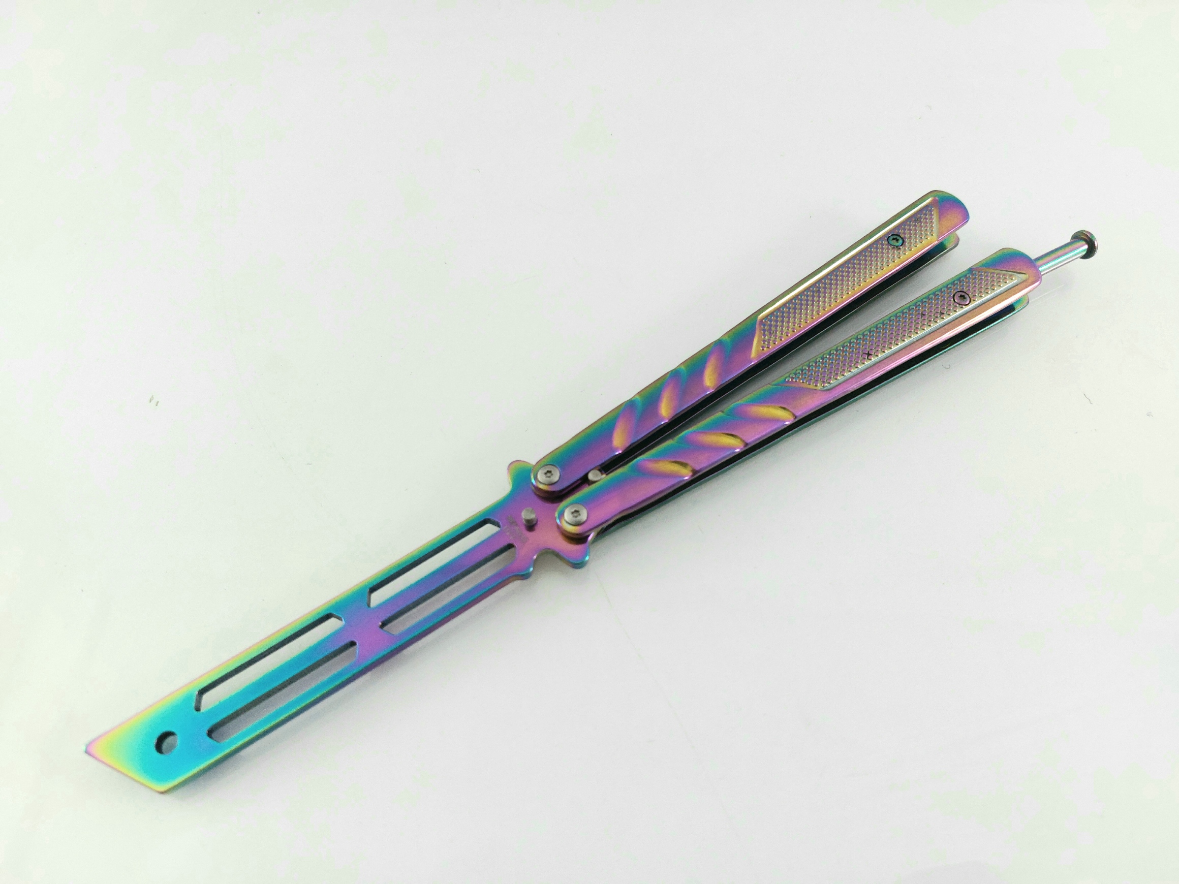 Rainow butterfly knife тип танто нож пеперуда незаточен тренировъчен футуристичен дизайн