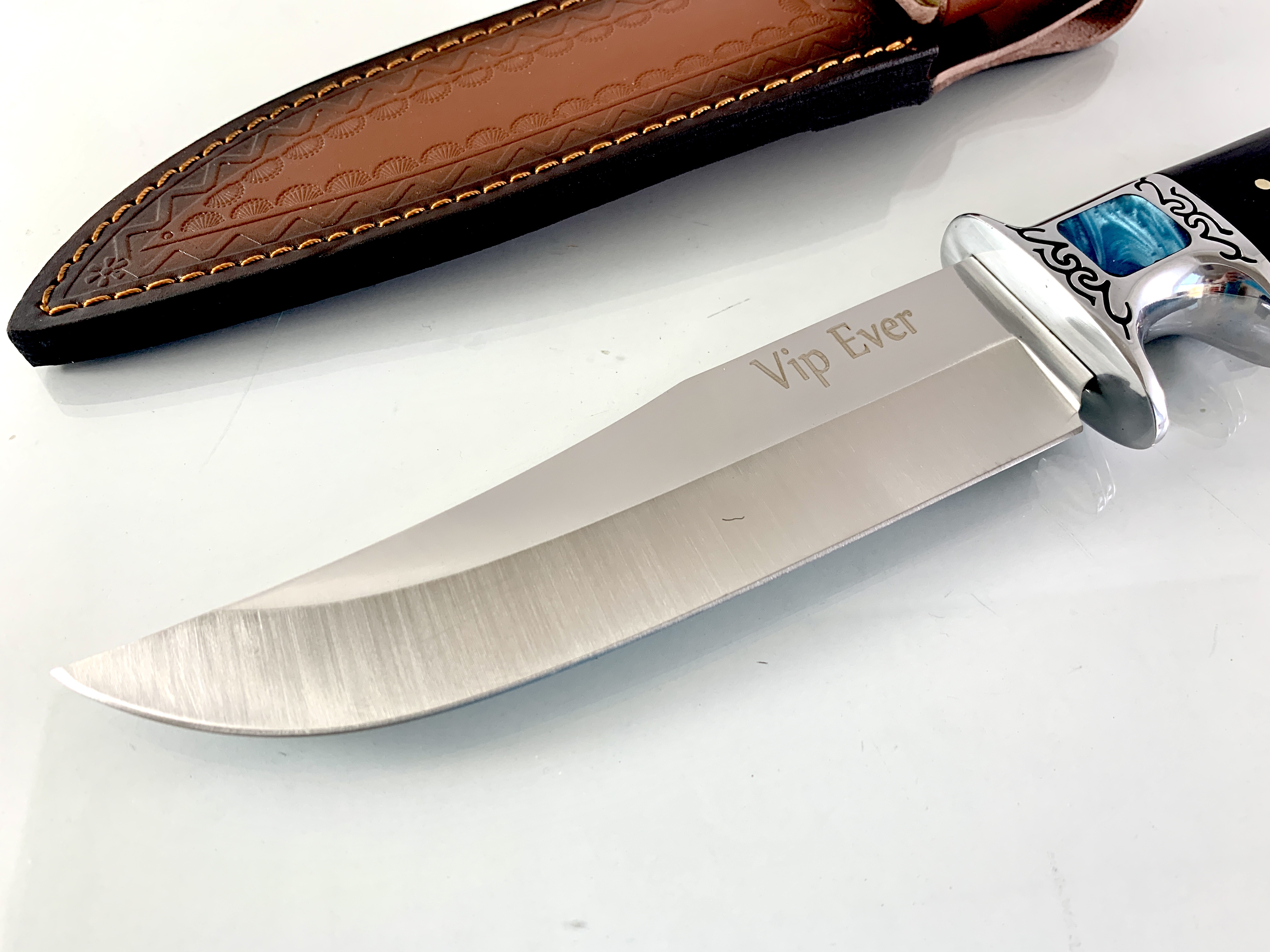 Bowie Hunting knife UC 61 Ловен нож метален масивен Vip Ever