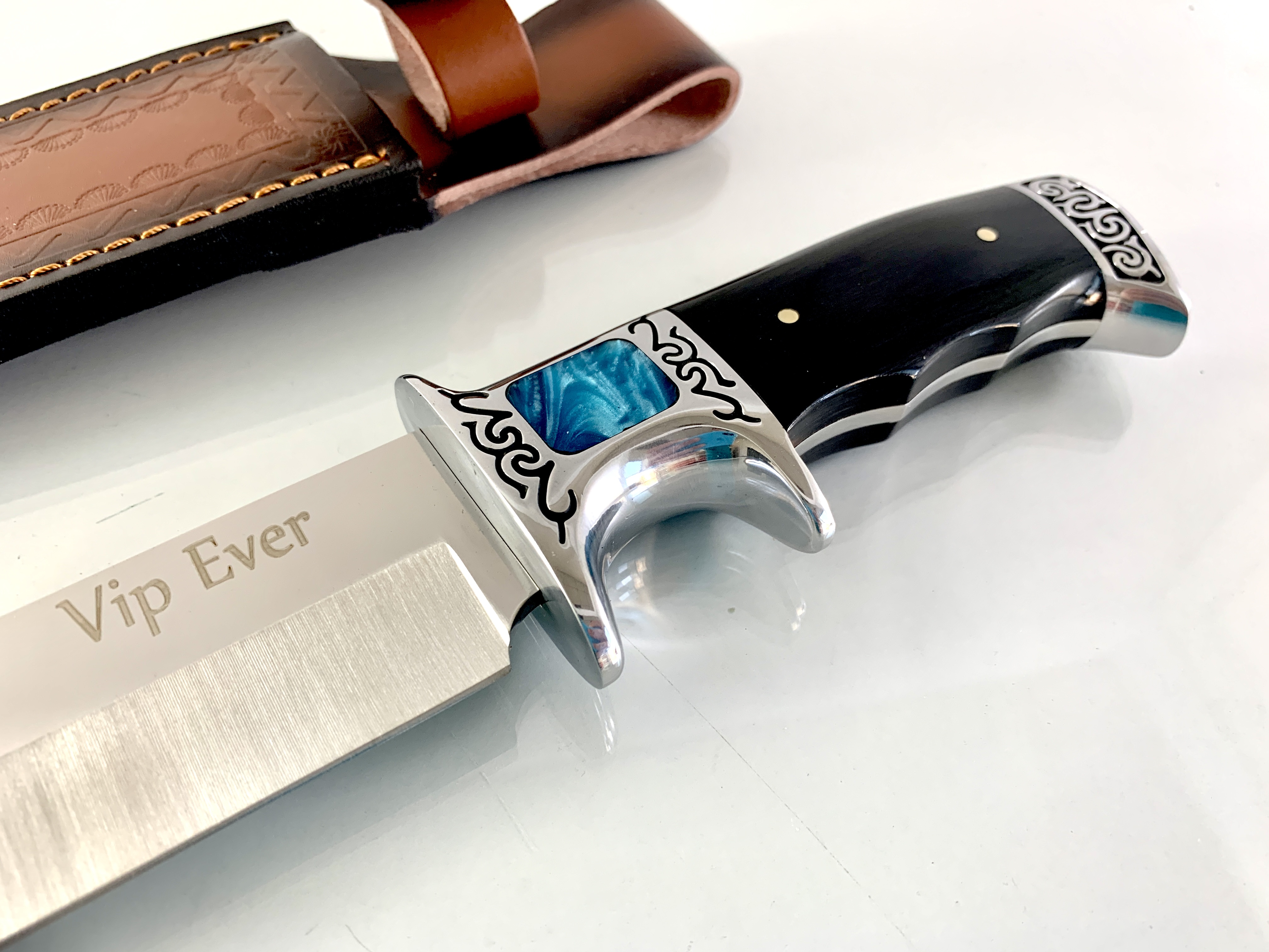 Bowie Hunting knife UC 61 Ловен нож метален масивен Vip Ever