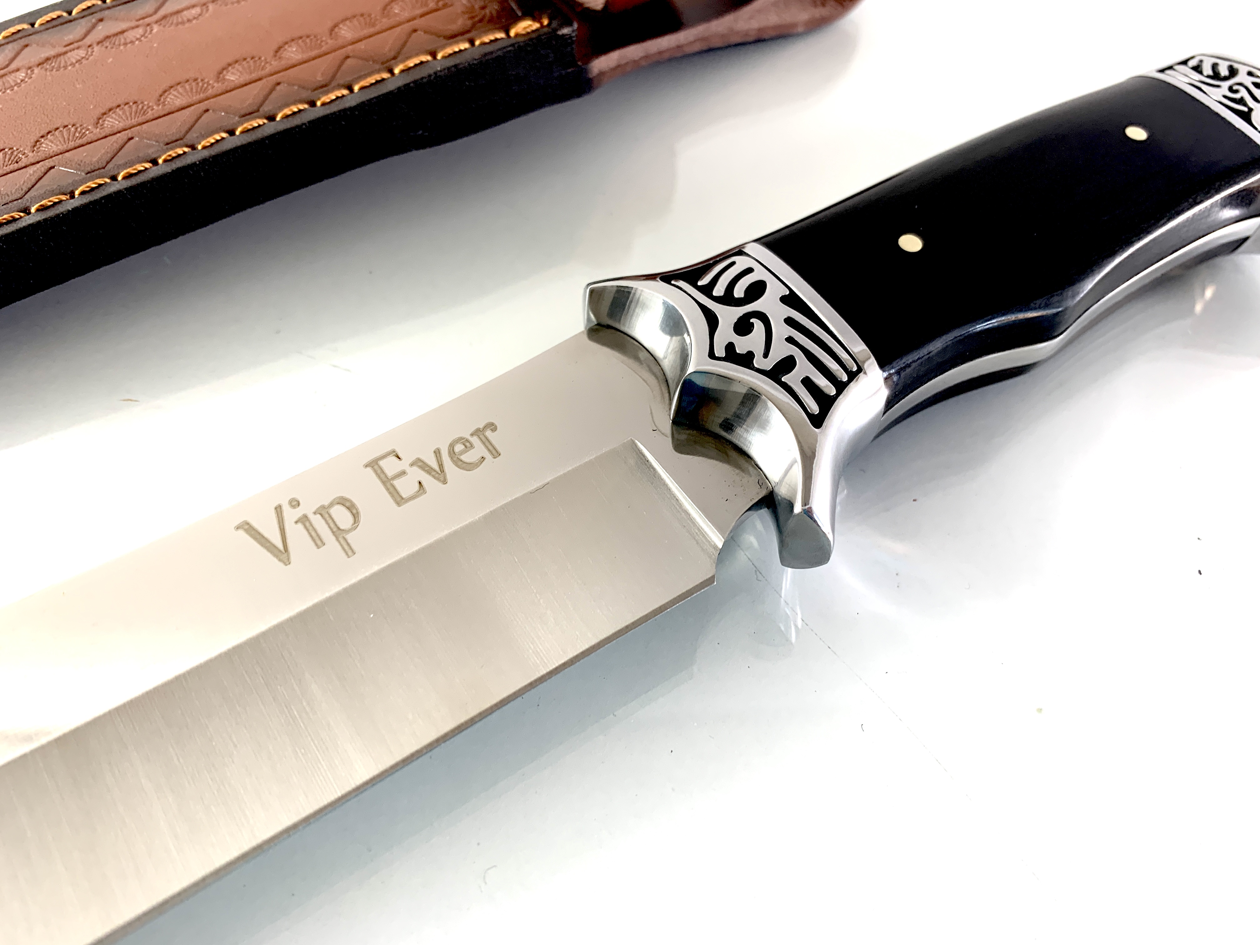 Bowie Hunting knife UC 58 Ловен нож метален масивен Vip Ever