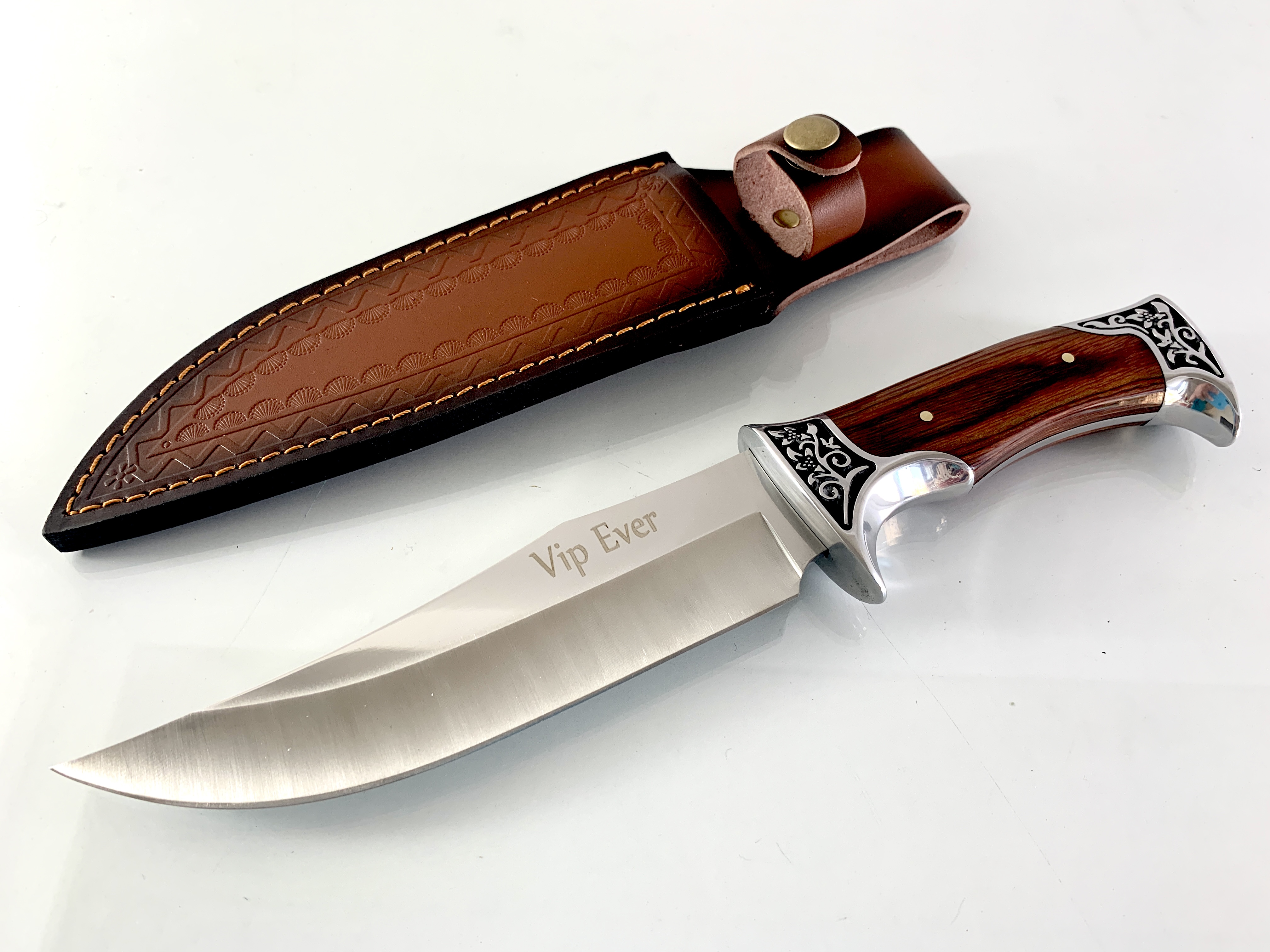 Bowie Hunting knife UC 56 Ловен нож метален масивен Vip Ever