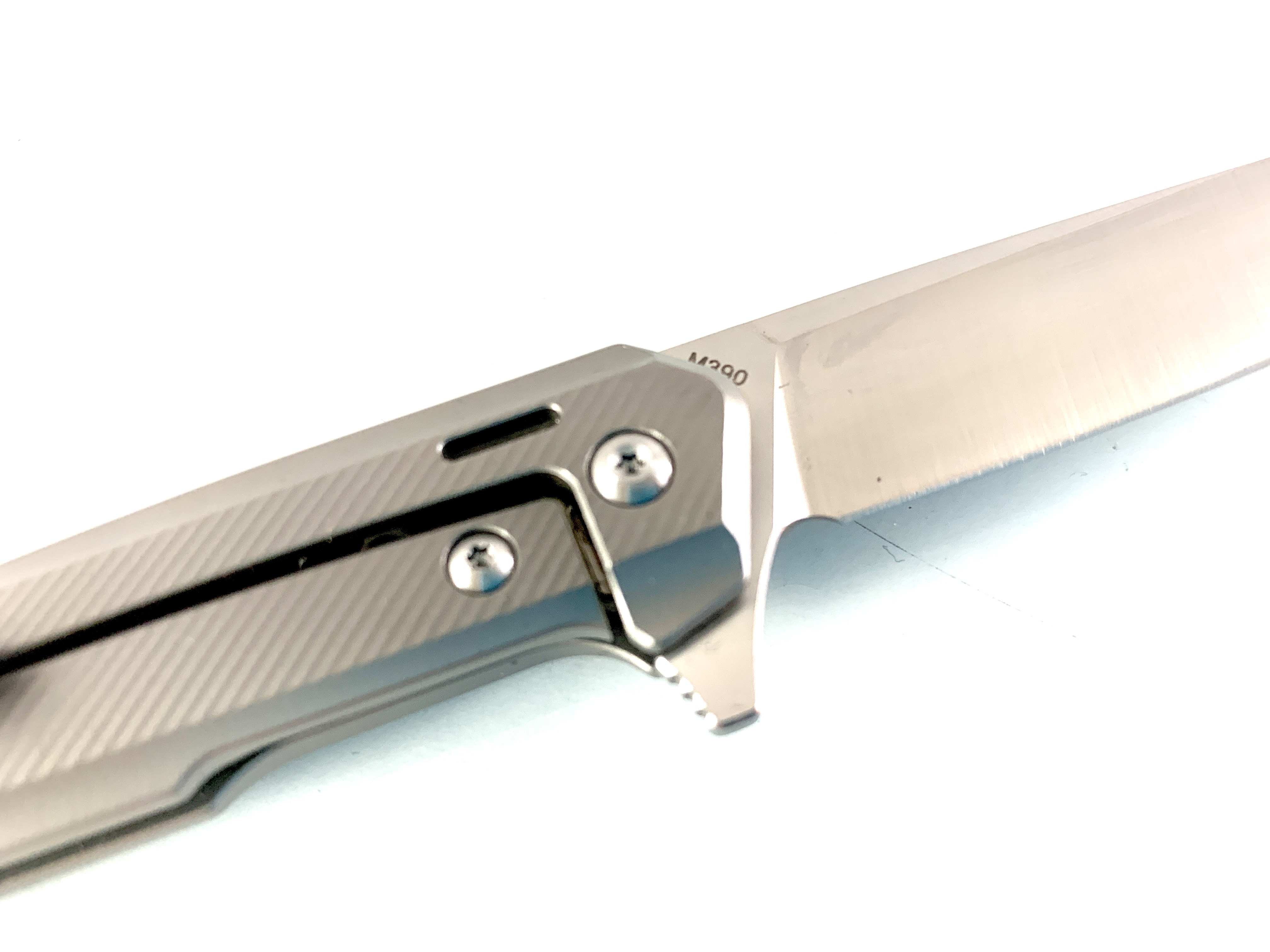 Автоматичен сгъваем нож - Titanium Alloy - острие стомана M390