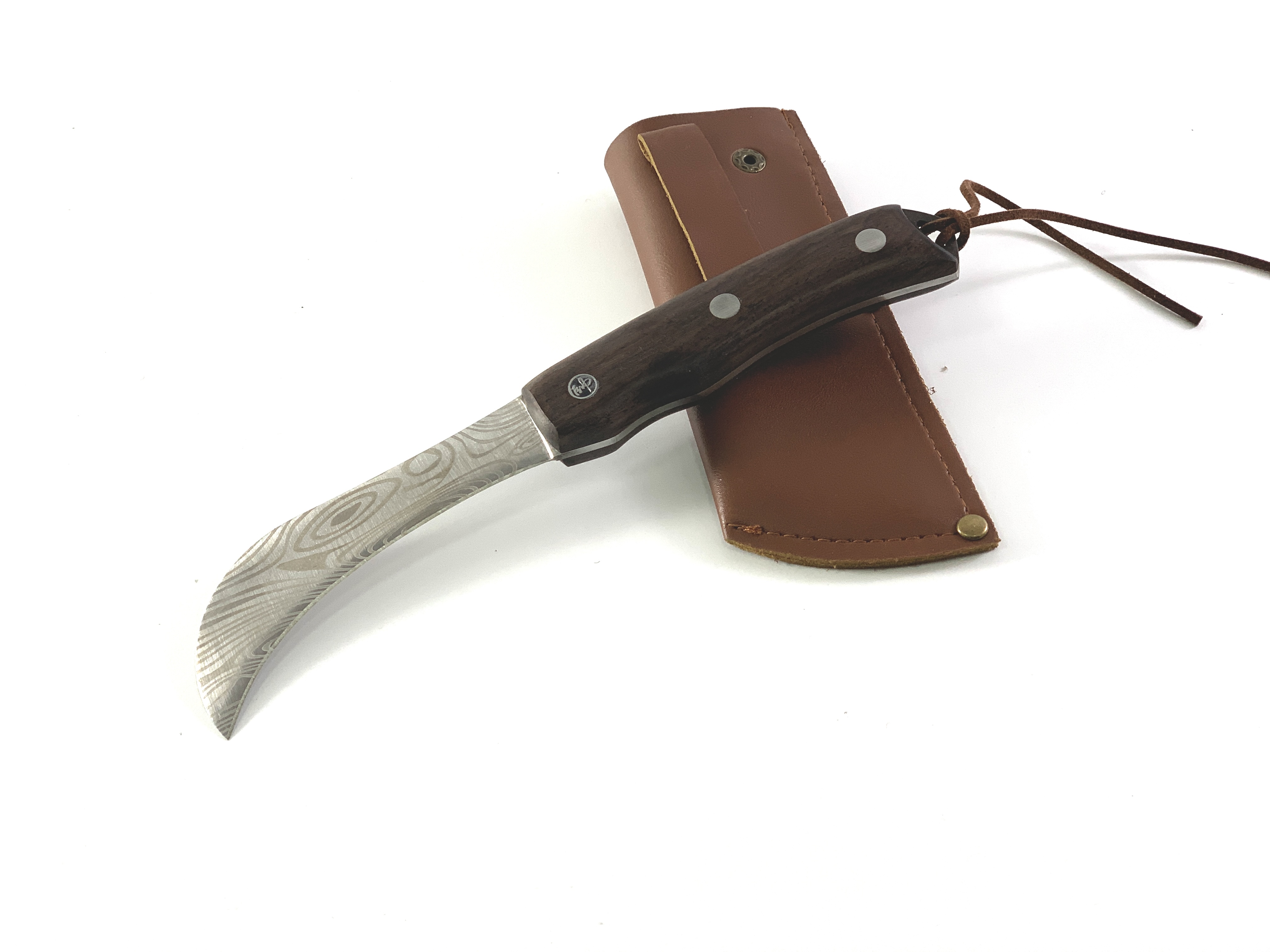 Нож с кожен кафяв калъф с извито острие Knives DV9089