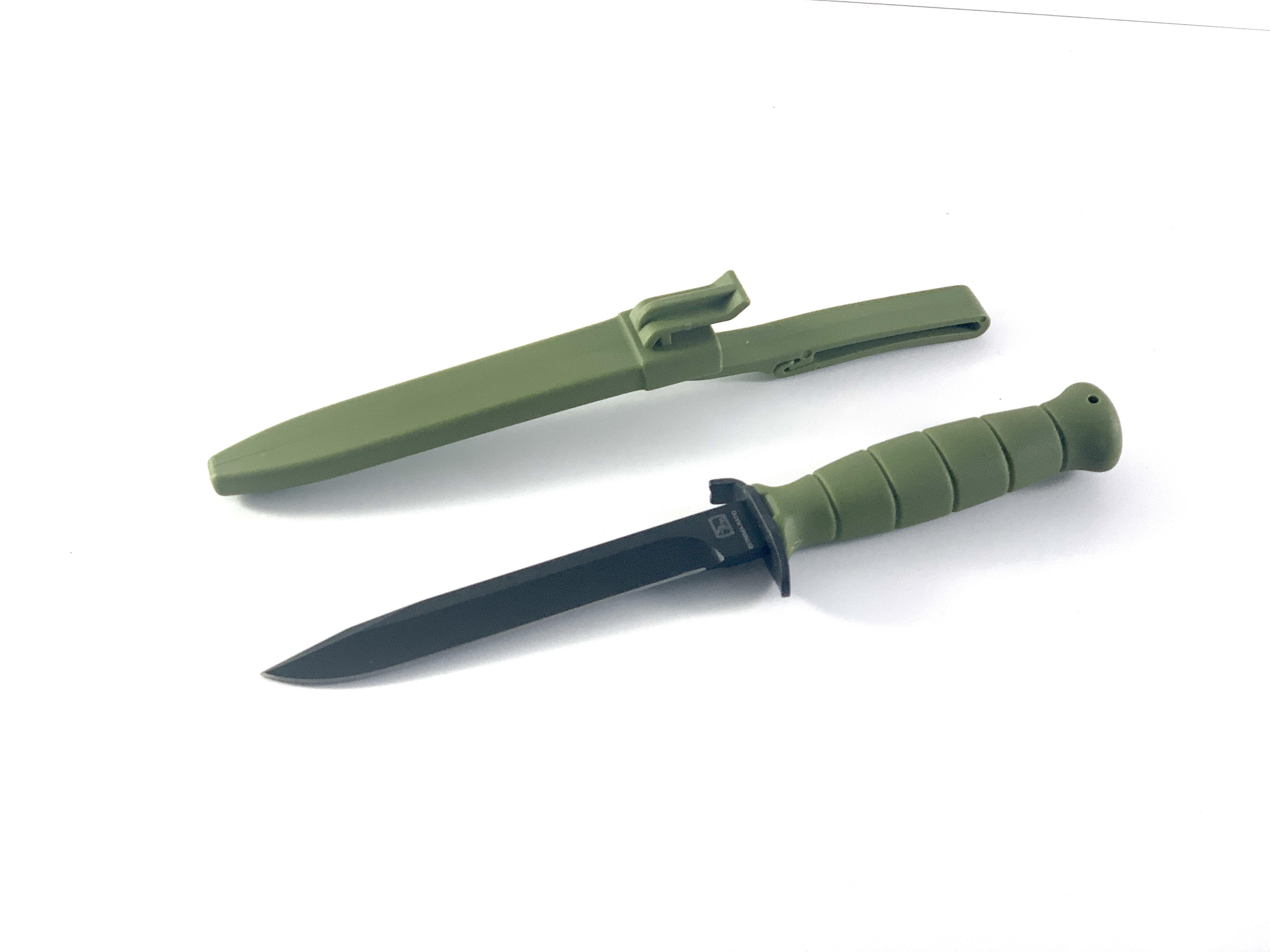 Italy military  военен нож за лов Model C00360A Green kydex sheet