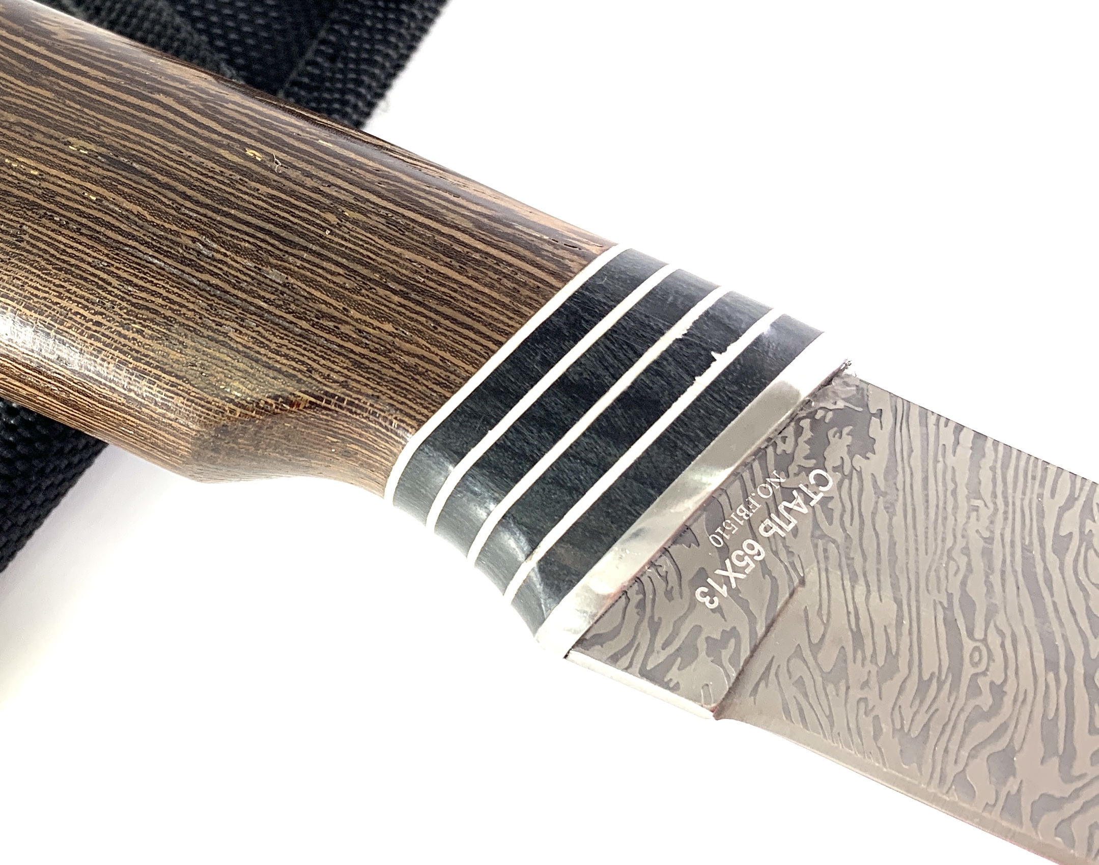 Ловен нож с шарка имитираща дамаска стомана модел FB1510