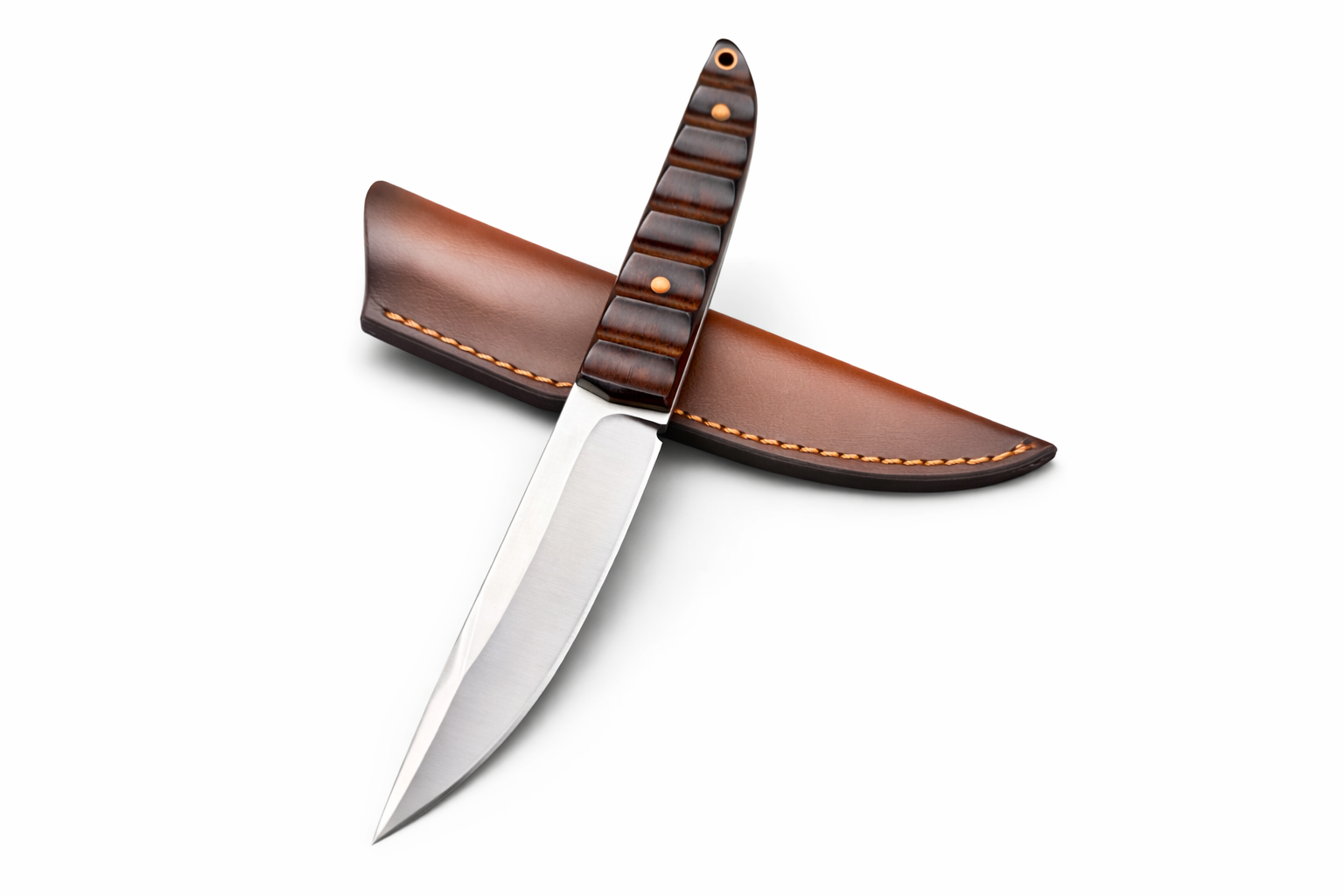 Детайл на острието от D2 стомана и текстурирана дръжка