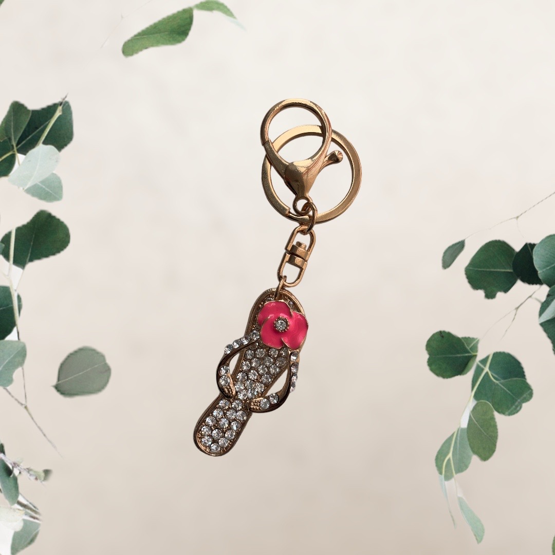 Дамски ключодържател чехъл с роза и камъчета