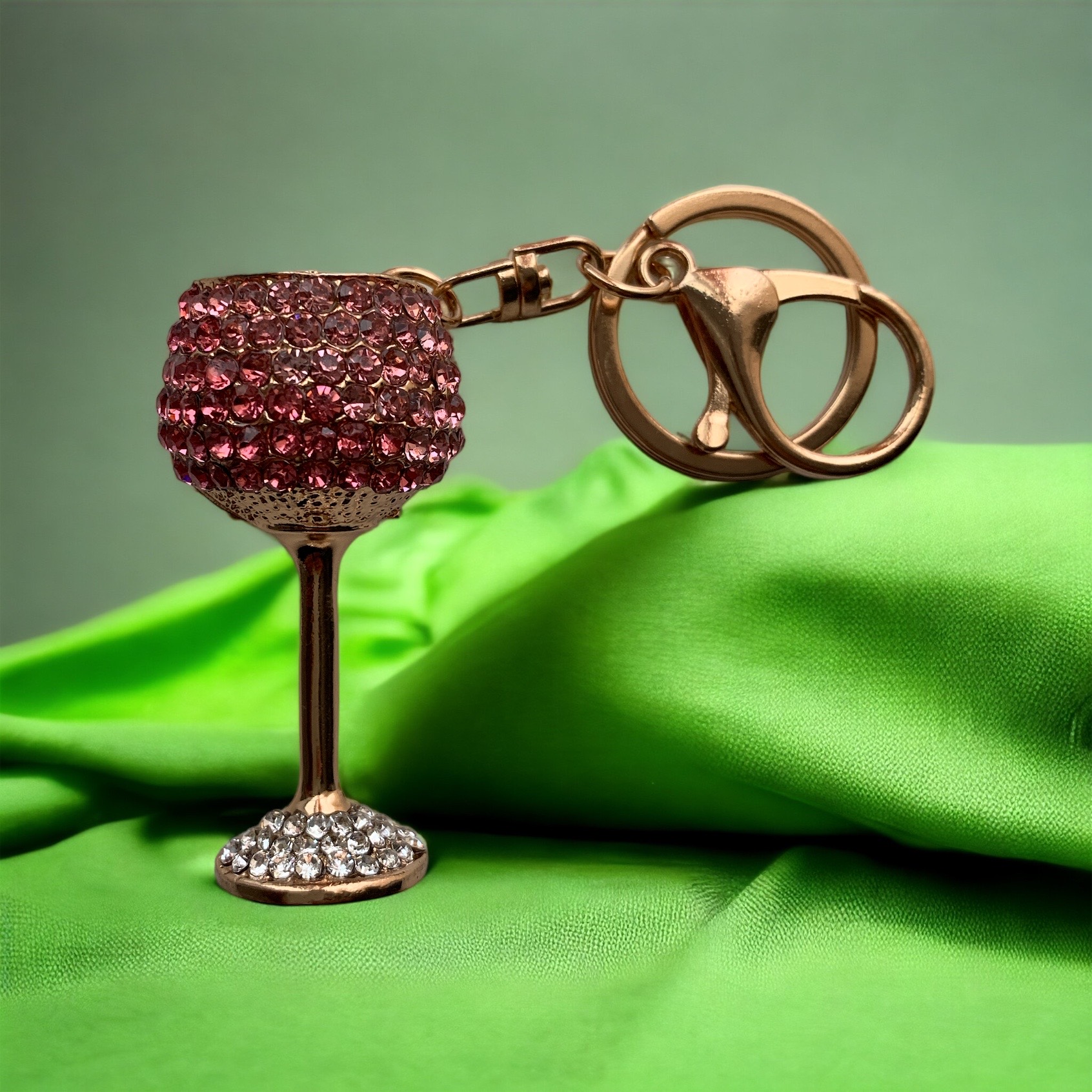 Дамски ключодържател Чаша за Вино с камъни