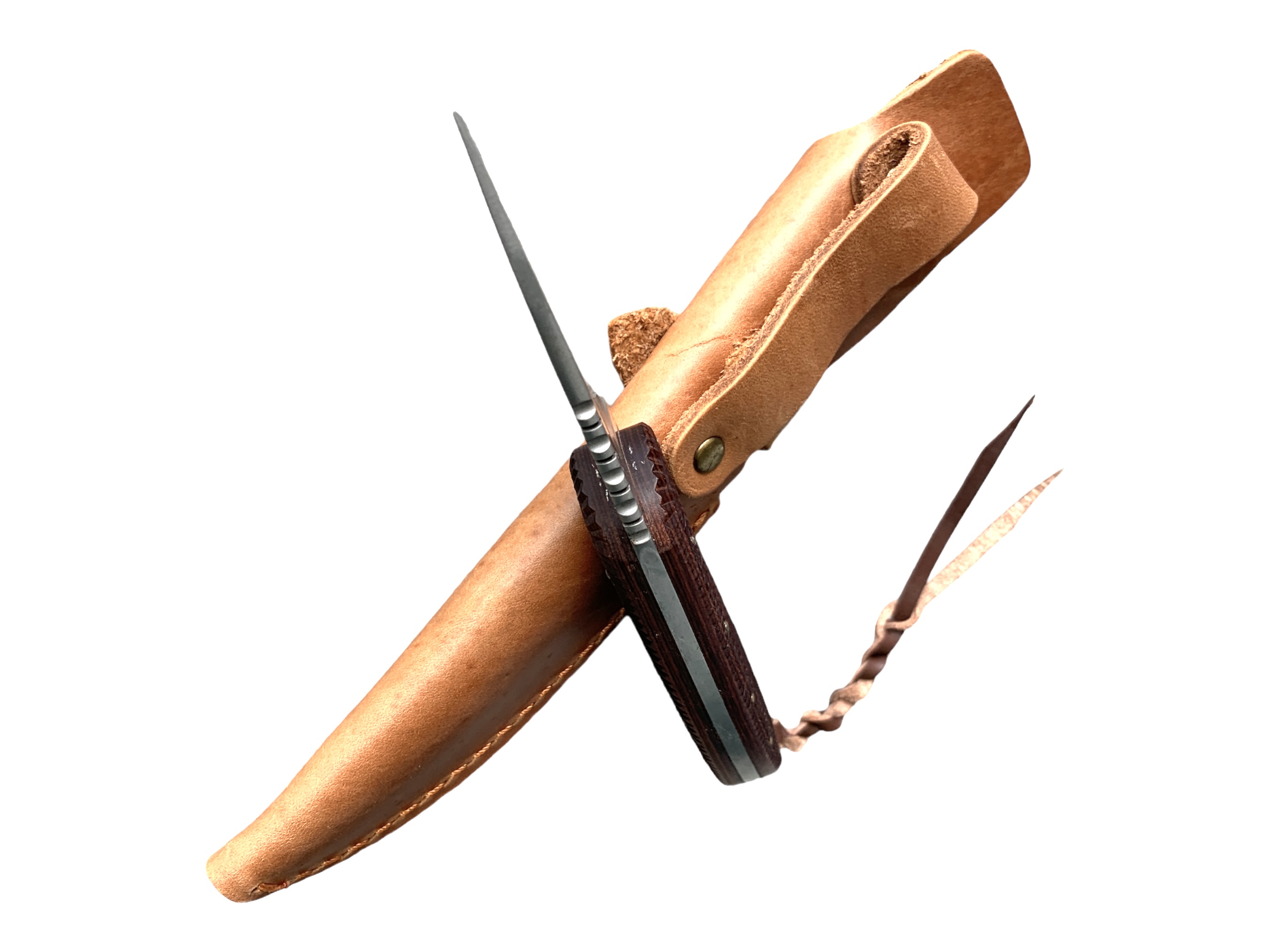 Надежден съюзник в дивата природа: Ловен нож за оцеляване, модел UC2523