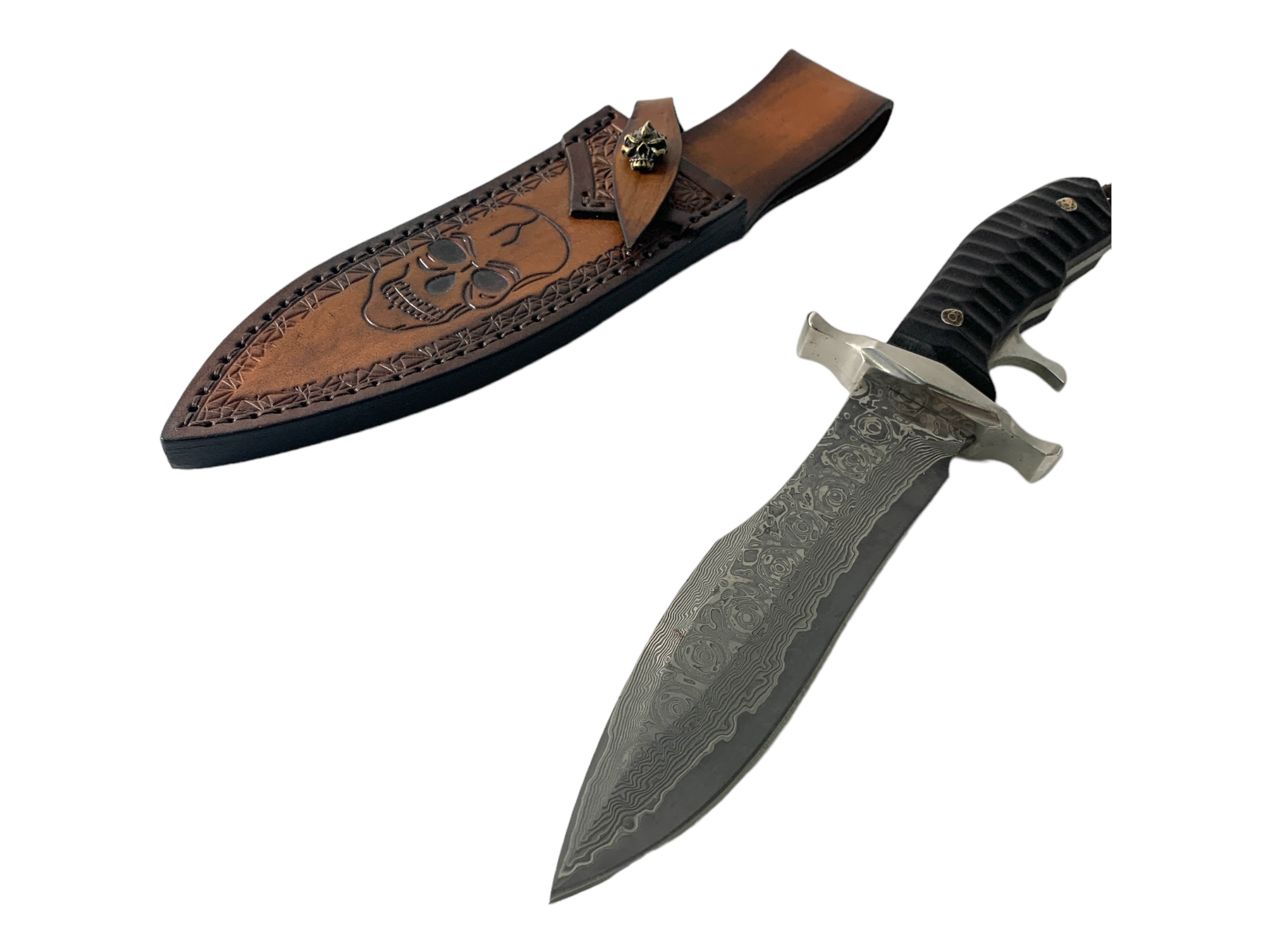 Ръчно изработен тактически нож с дамаска стомана и кожен калъф с мотив череп