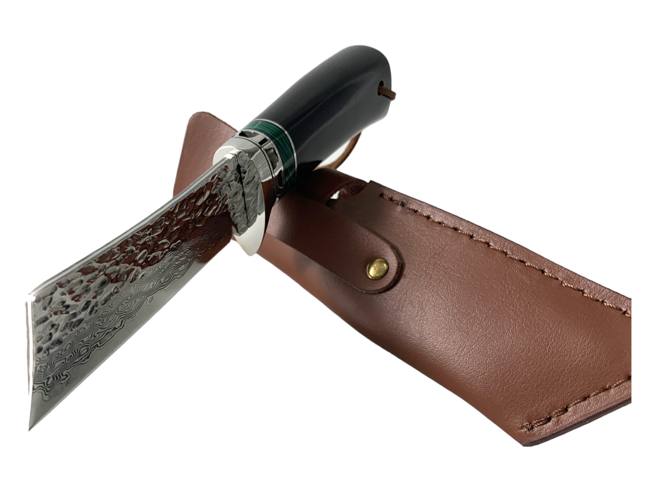 Качествен ловен нож с острие от дамаска стомана и елегантен кожен калъф