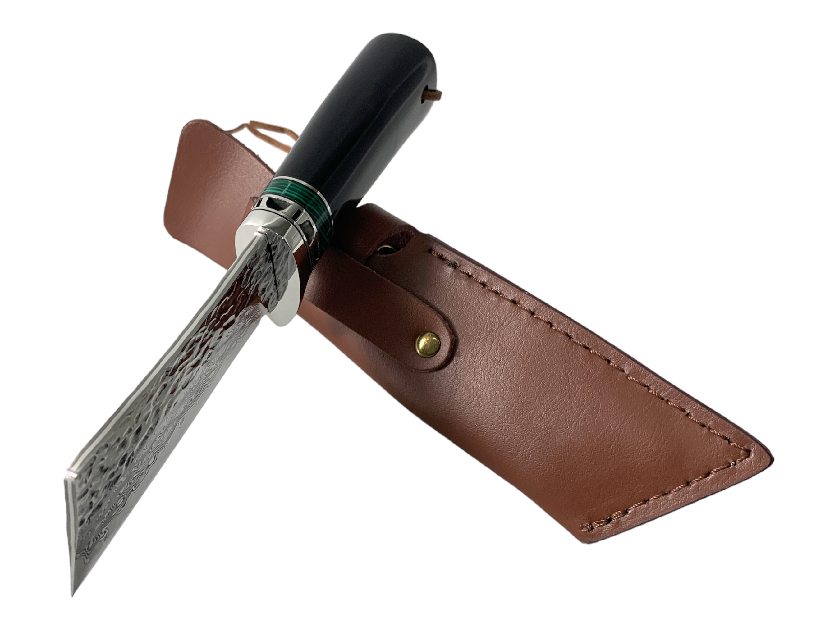 Качествен ловен нож с острие от дамаска стомана и елегантен кожен калъф