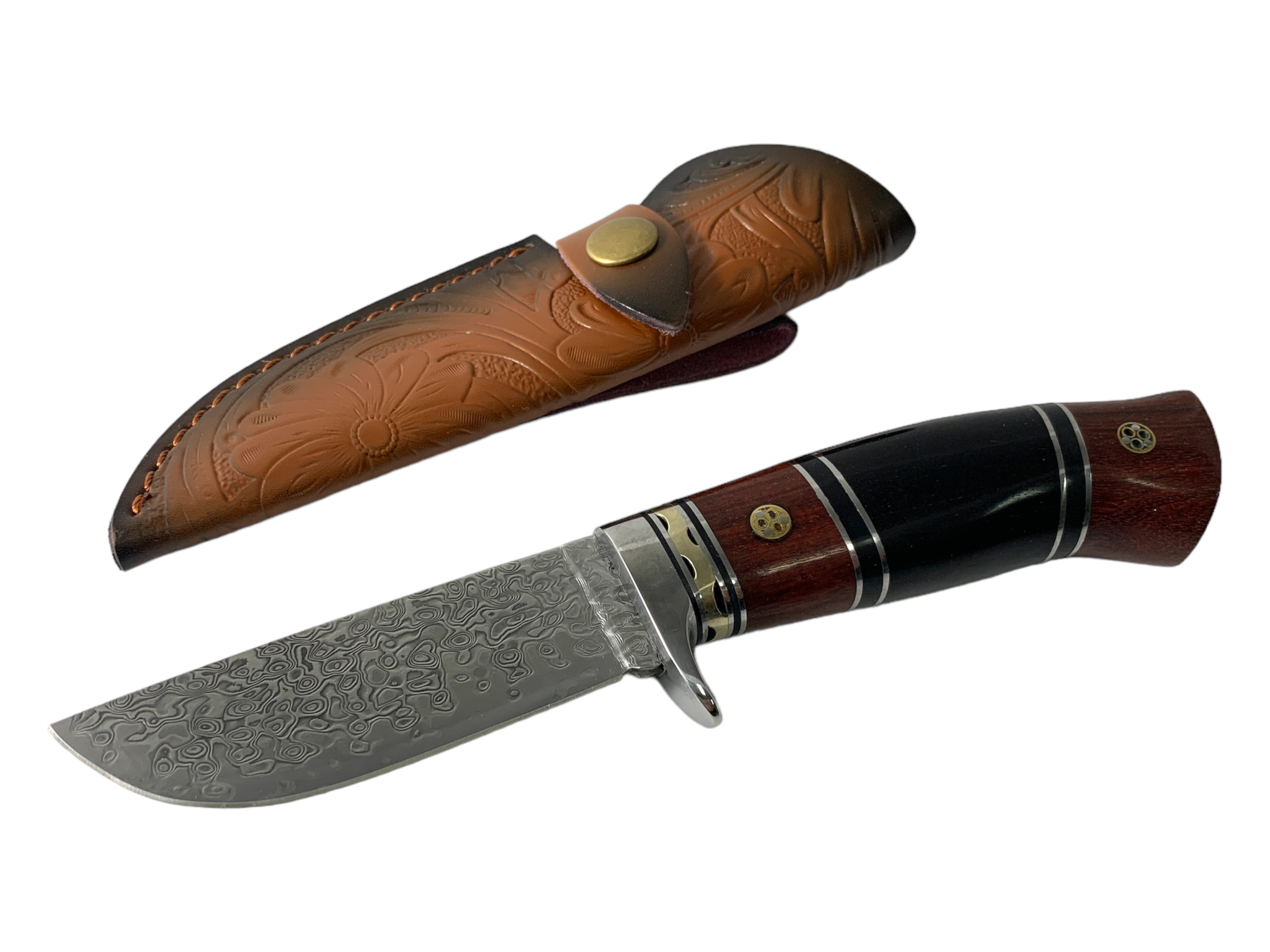 Ръчно изработен ловен нож с дамаска стомана и уникален кожен калъф