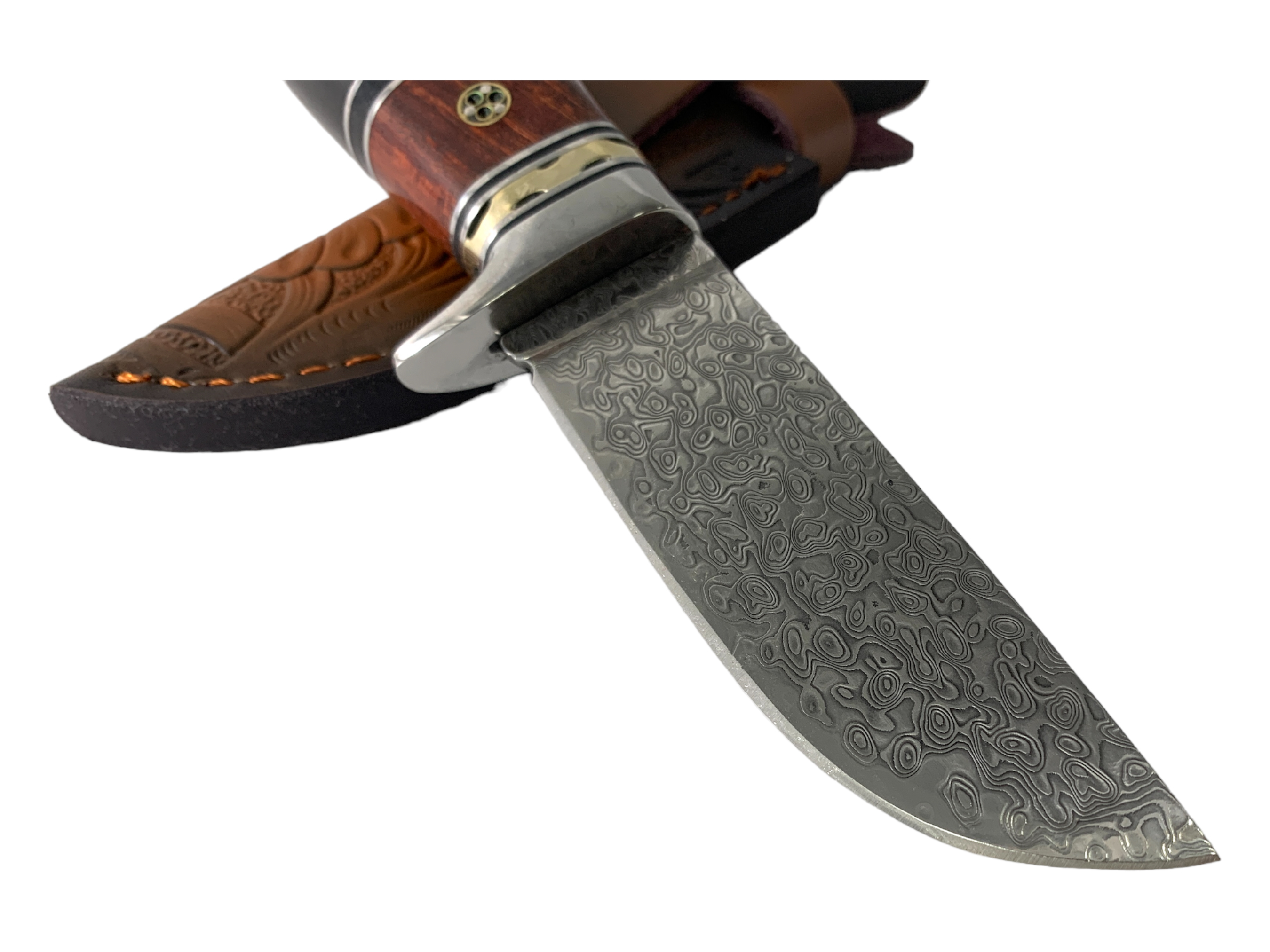 Ръчно изработен ловен нож с дамаска стомана и уникален кожен калъф