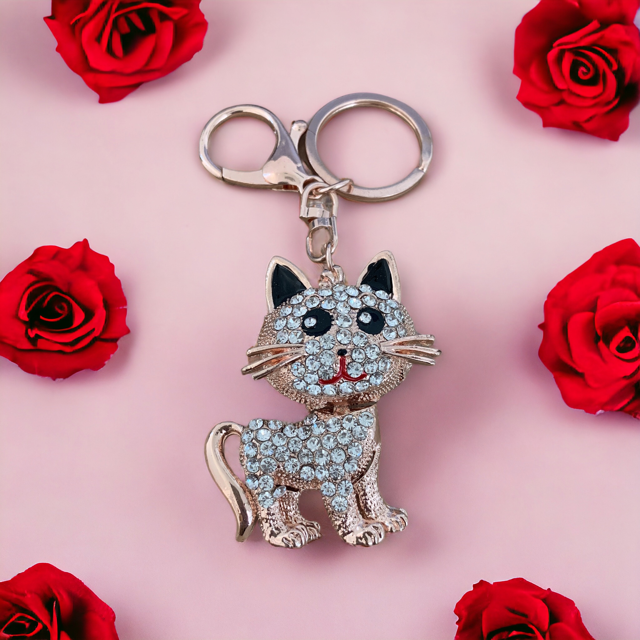 Ключодържател "Котешки блясък" -"Грациозна Мистика"