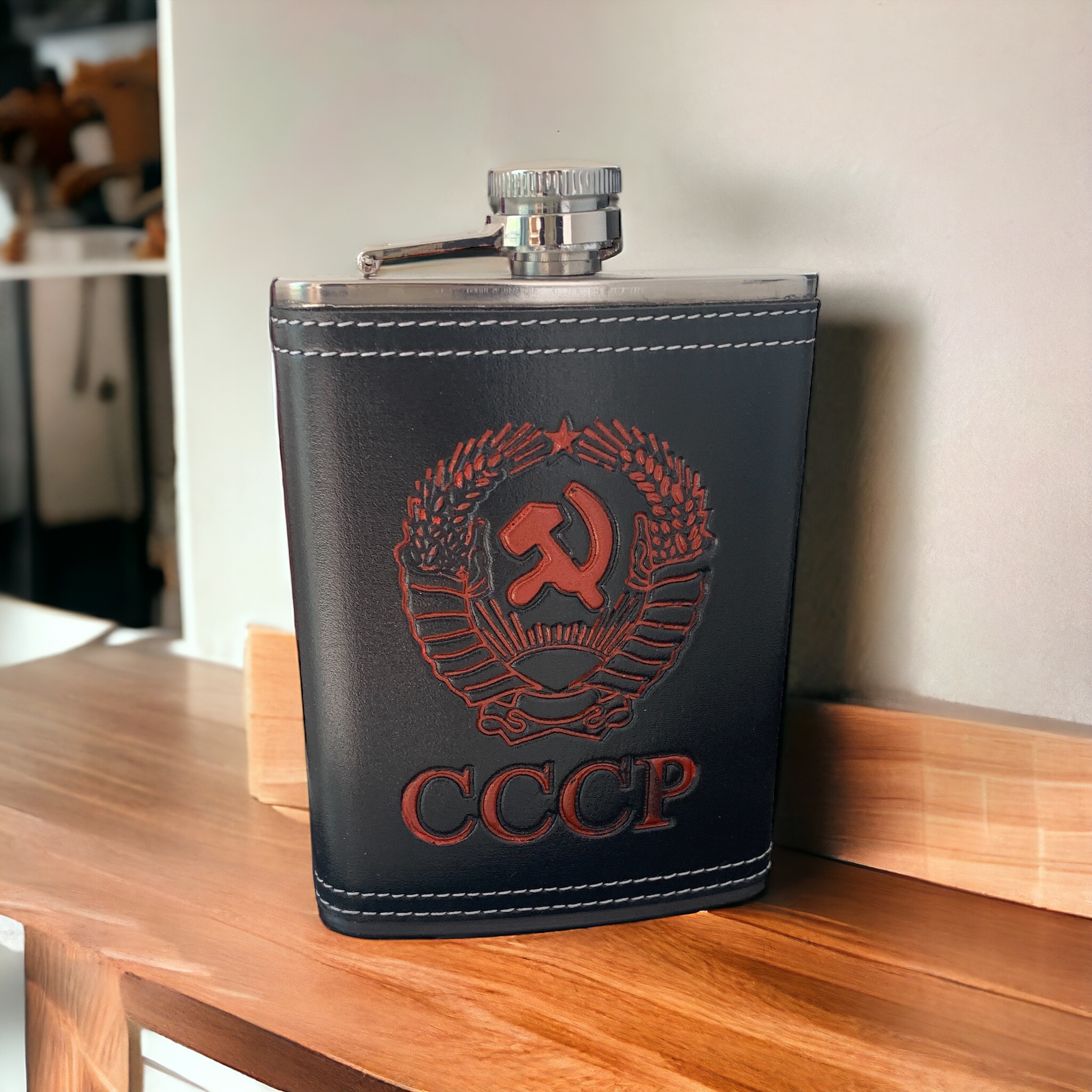 Стилна Манерка с Декорации