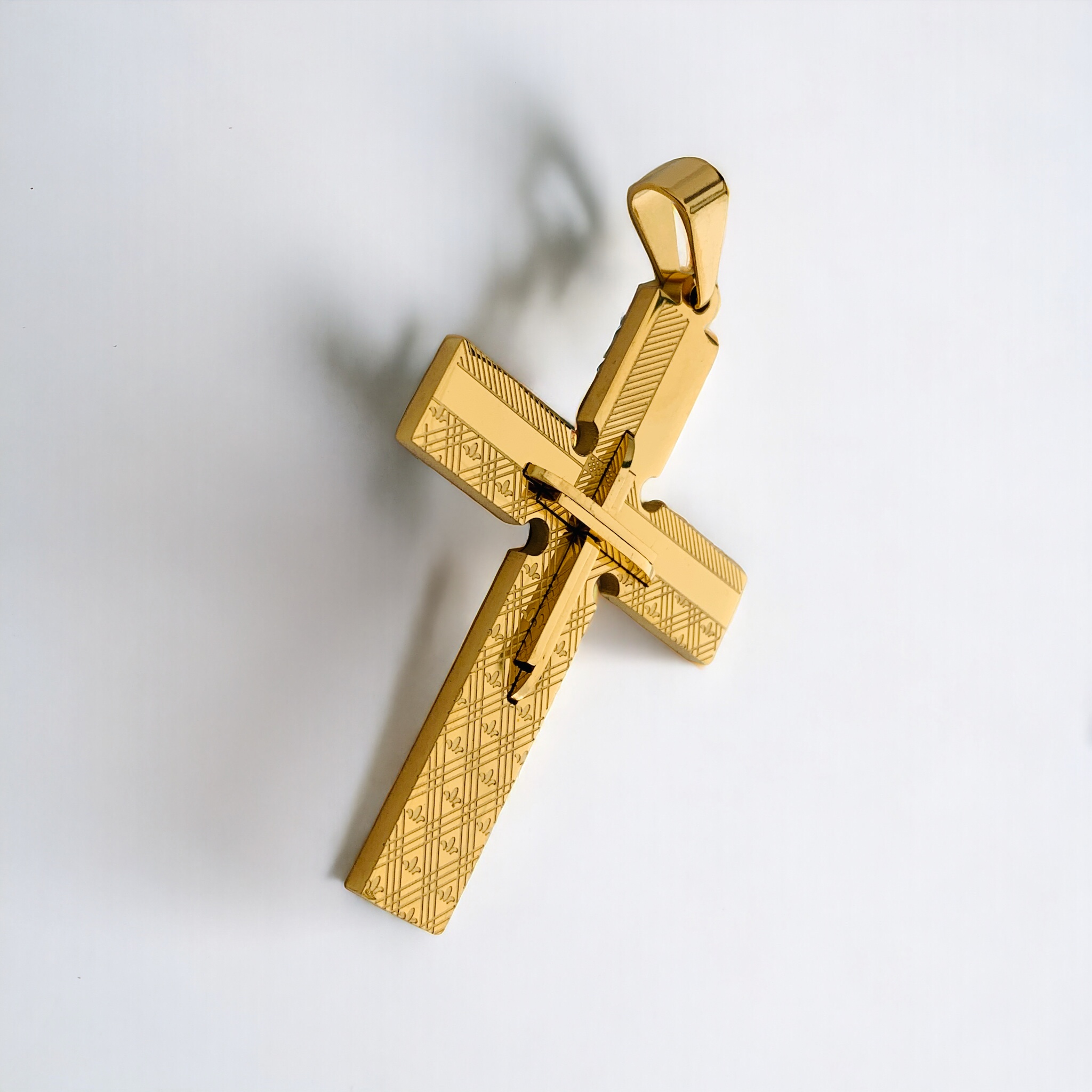 Висулка "Златната Вяра" с Гравирани Детайли Кръст "Croce d'Oro"