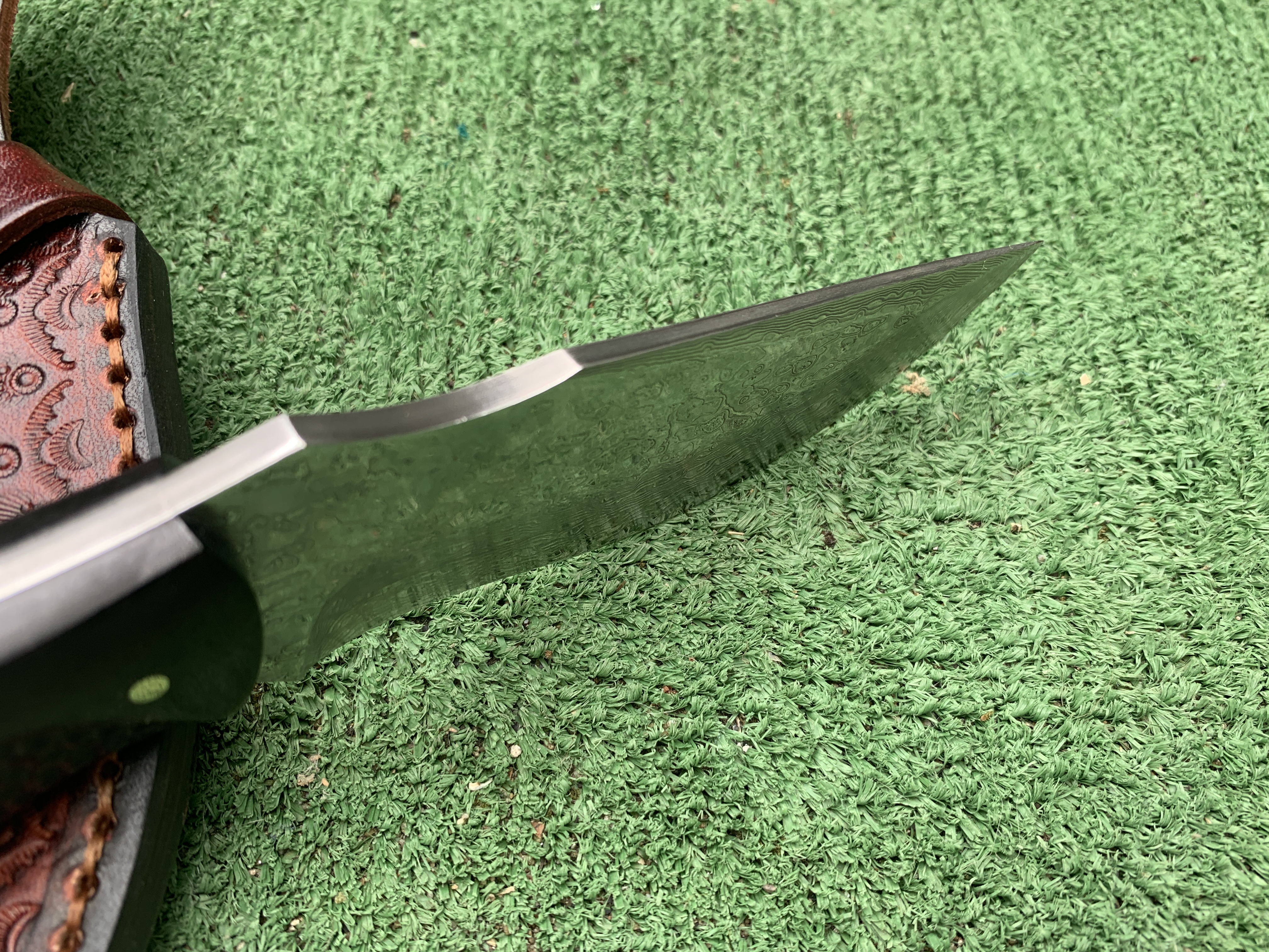 Премиум ловен нож "Дамаск-Абанос"