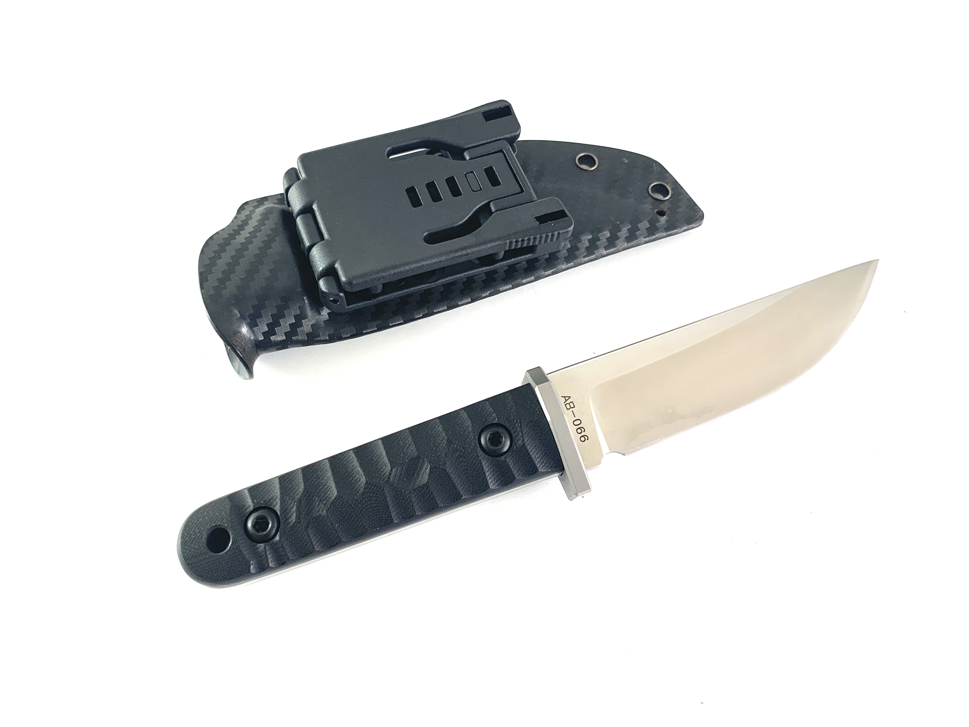 Ловен нож с черен тактически калъф, 60 HRC