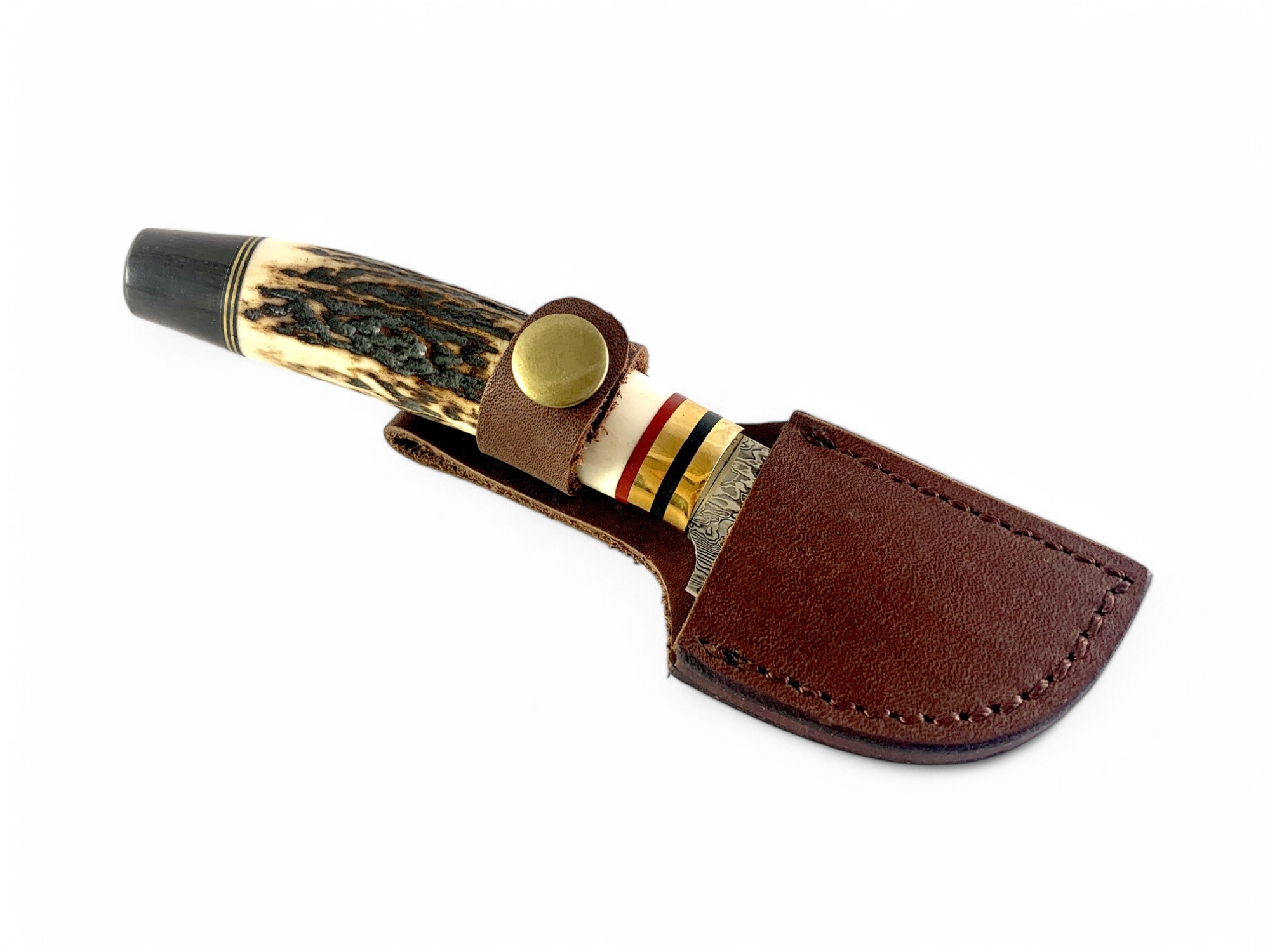 Дръжка от еленов рог с естествен текстуриран дизайн