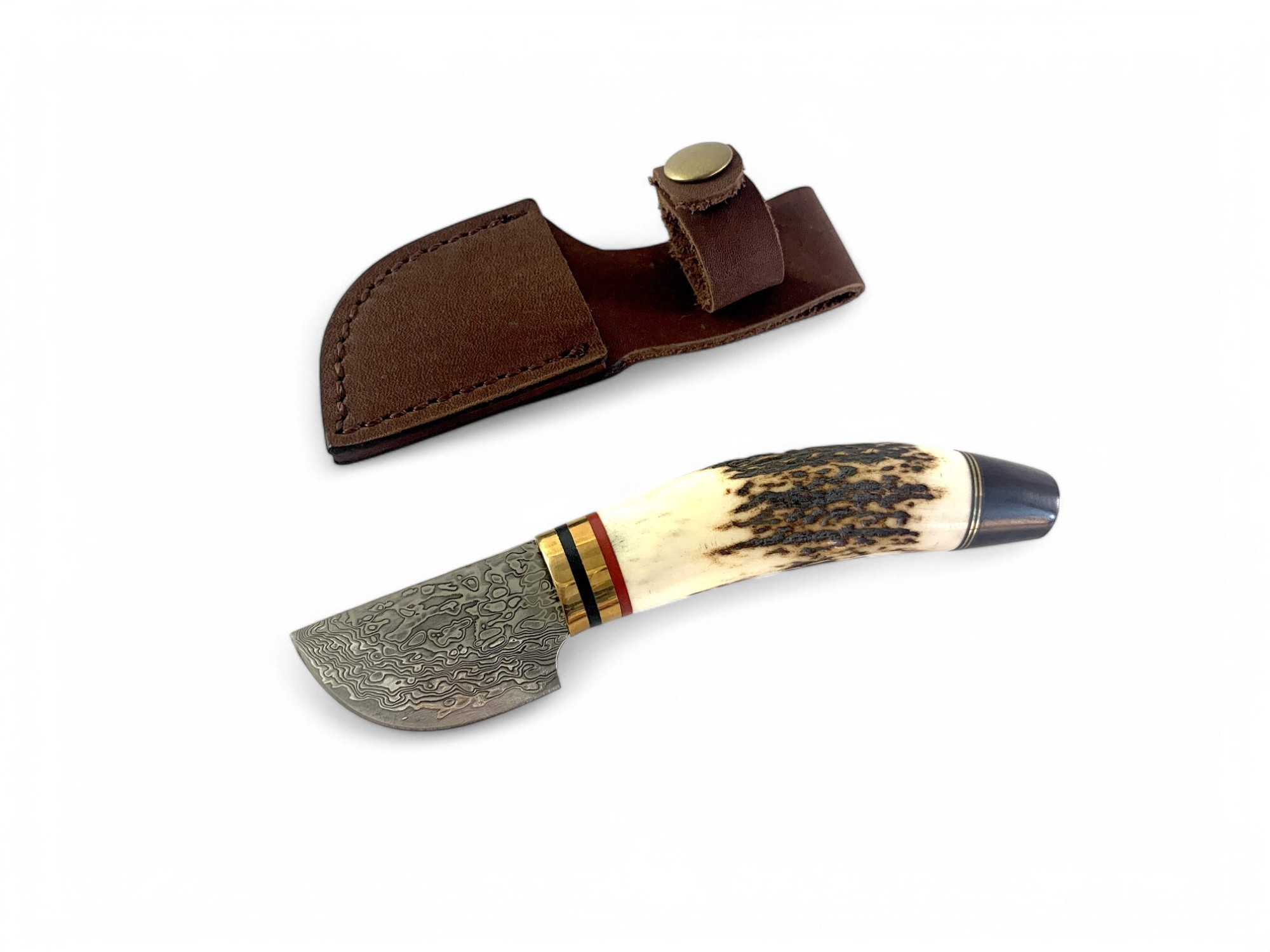 Дръжка от еленов рог с естествен текстуриран дизайн