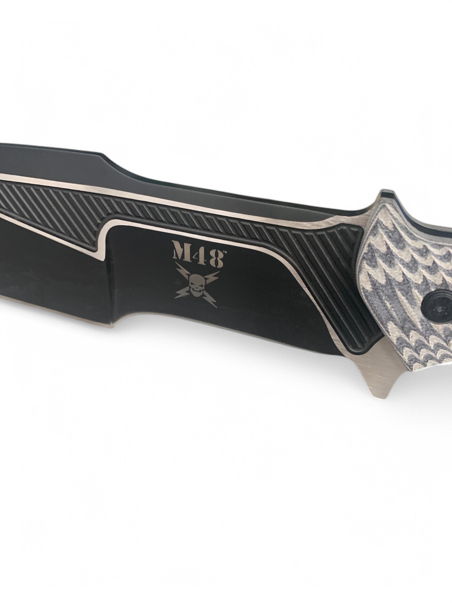 Тактически нож M48 с черно титаниево покритие и кожена кания