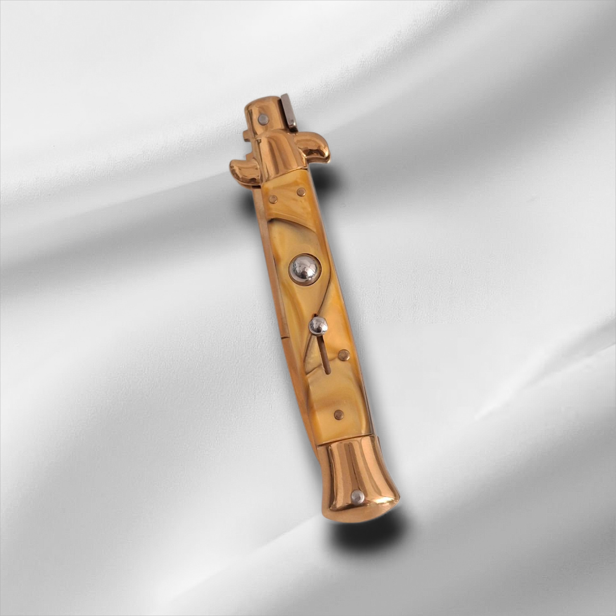 Автоматичен нож Golden Classic Stiletto с разгънато златисто острие