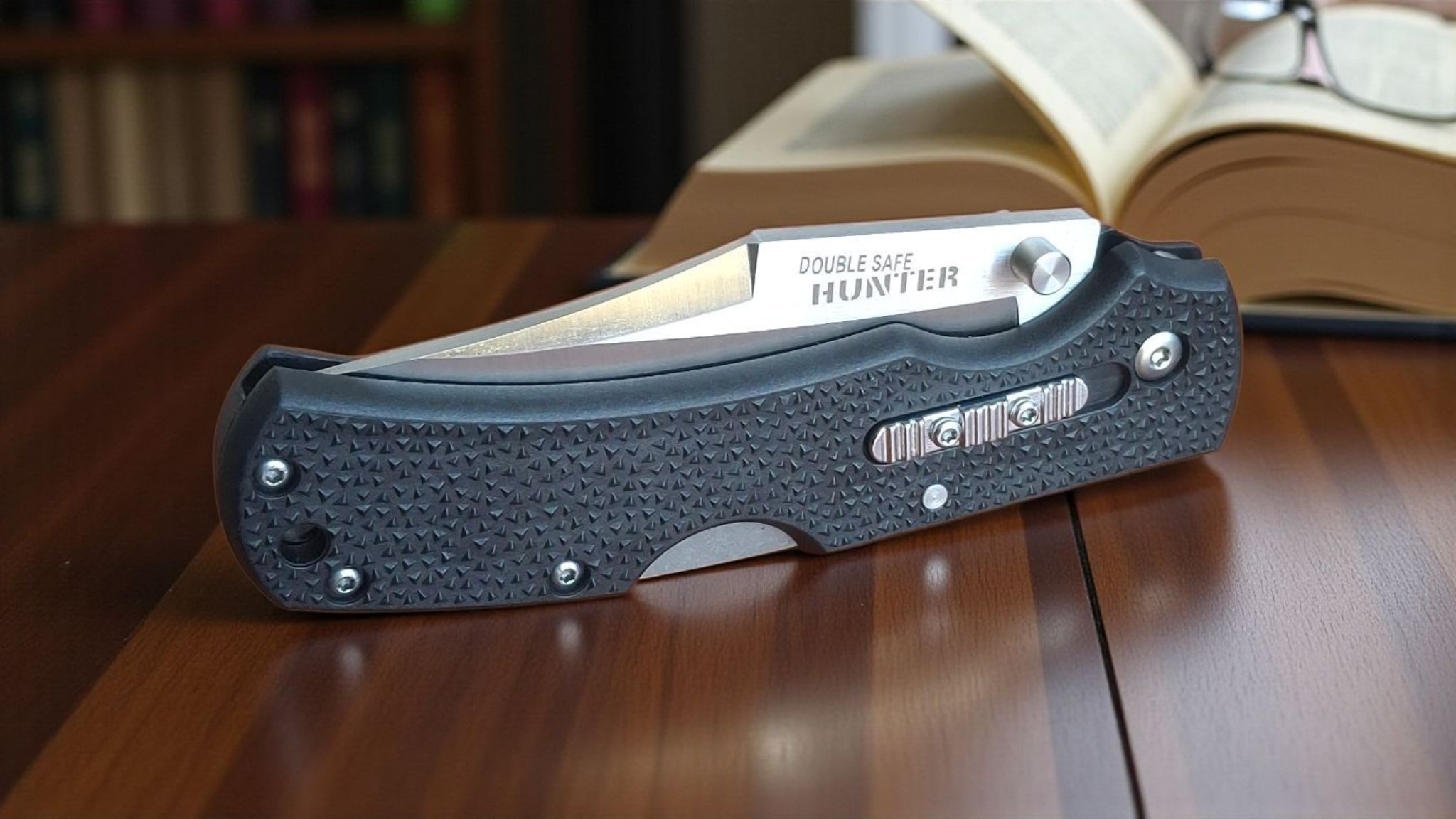 Сгъваем нож PcuDaux Honter с неръждаемо острие