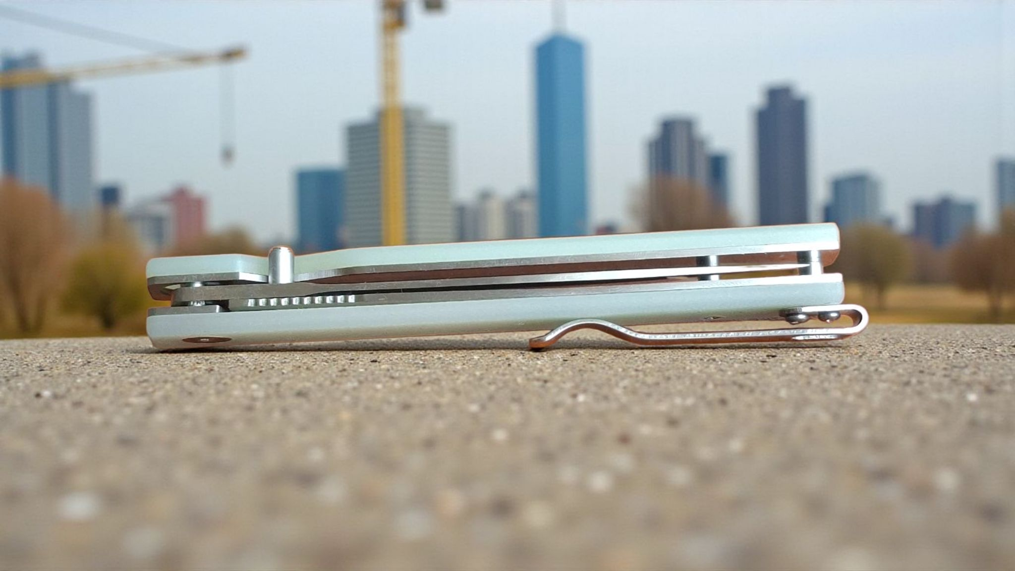 Сгъваем нож SierraEdge CEO с тънък профил и G10 дръжка