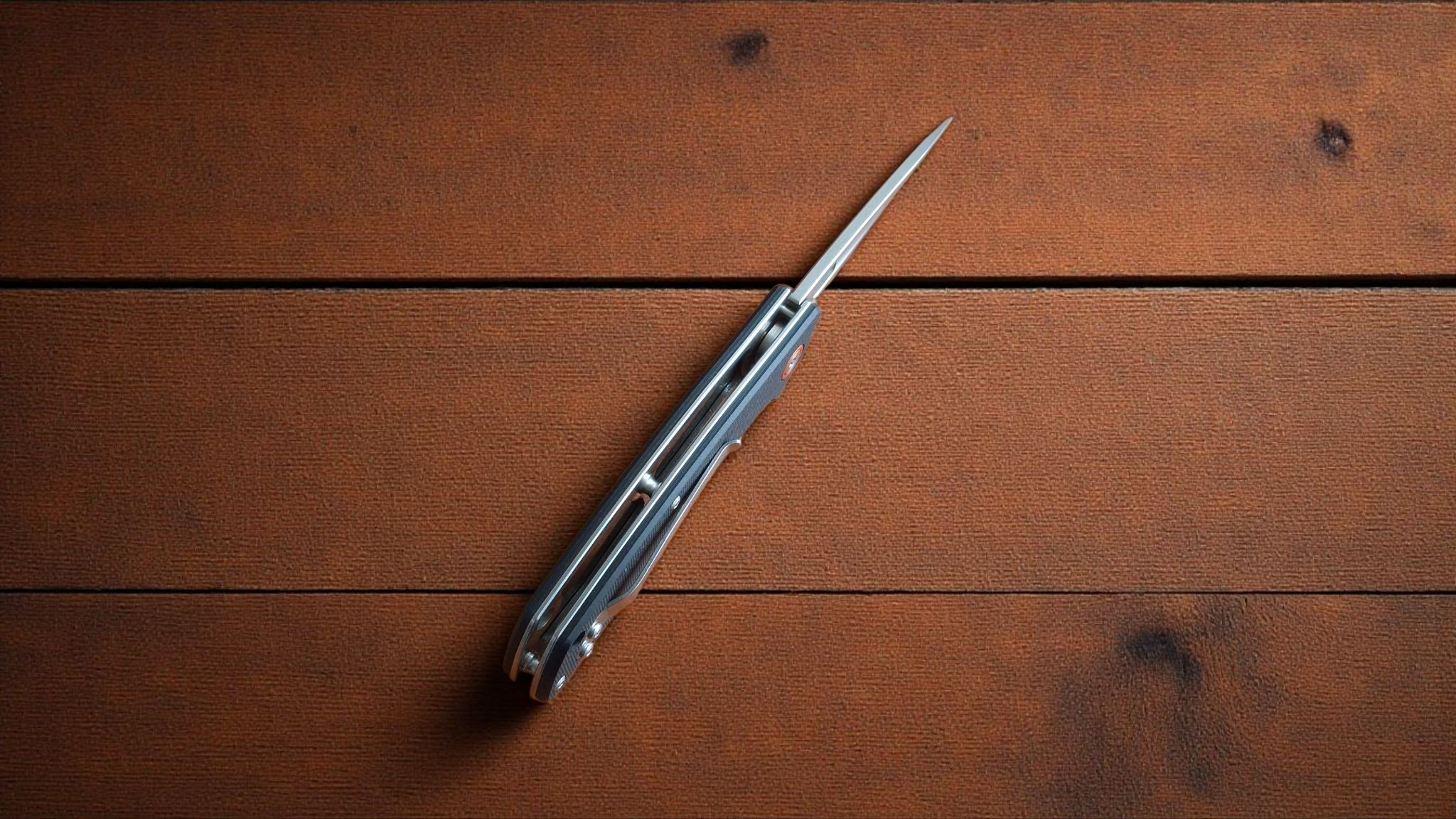 Сгъваем нож HardEdge K110 Compact с полуотворено острие