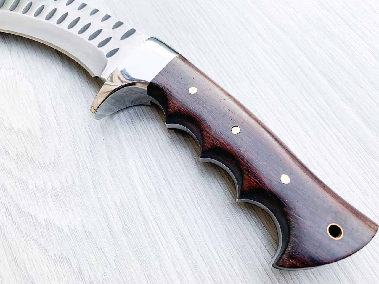 Мачете "Kukri Predator" с фултанг конструкция и кожен калъф