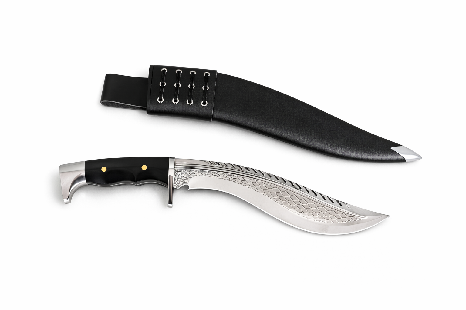 Кукри нож с декоративно гравирано острие