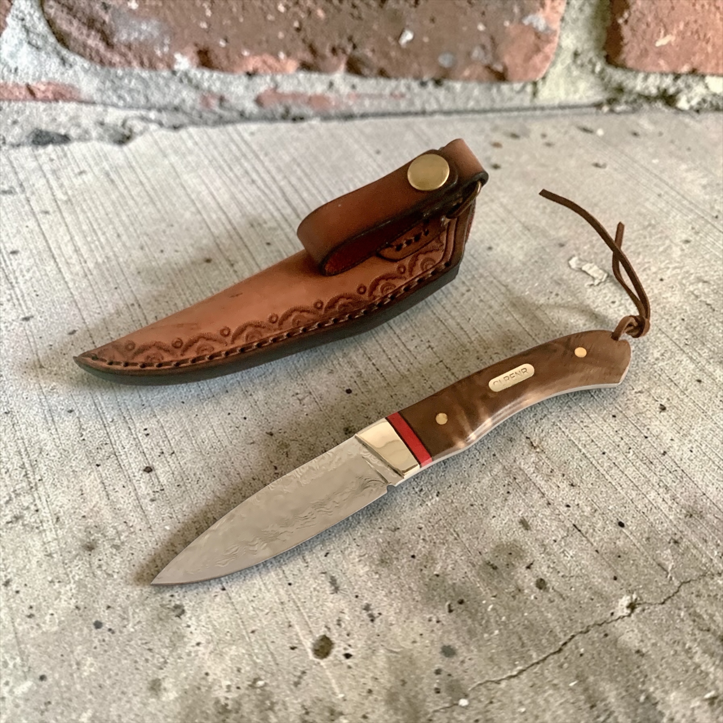 Ловен нож дамаска VG10 с палисандрова дръжка