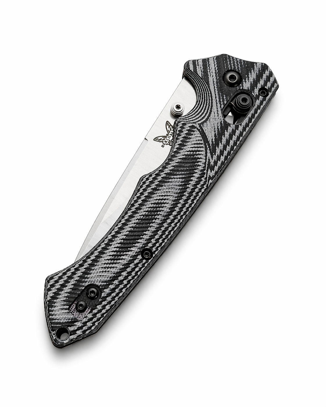 Сгъваем нож SteelForce с карбонова текстура на дръжката