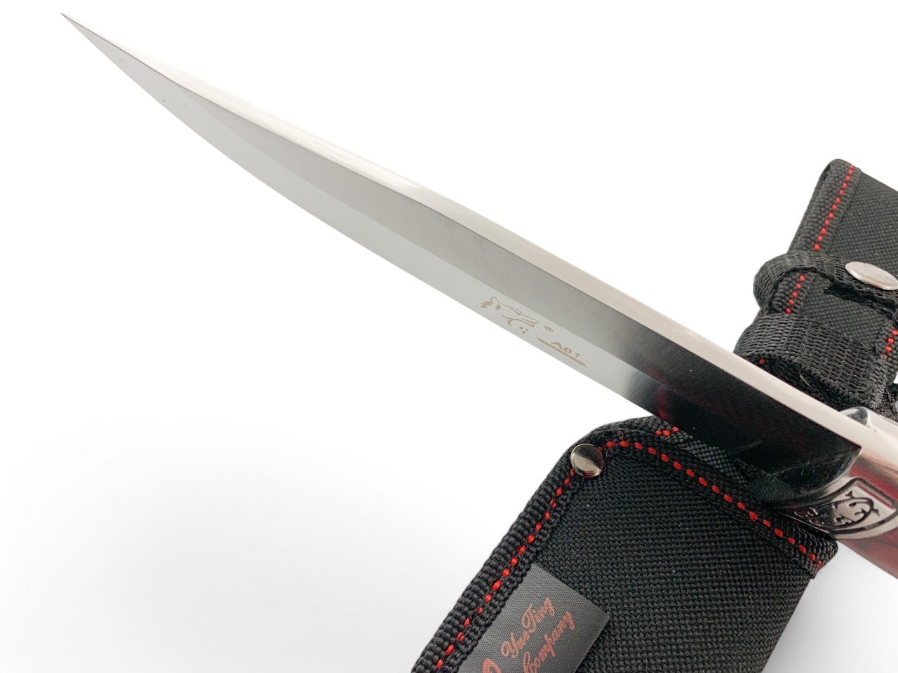 Ловен нож с острие от 7Cr17Mov стомана и текстилна кания